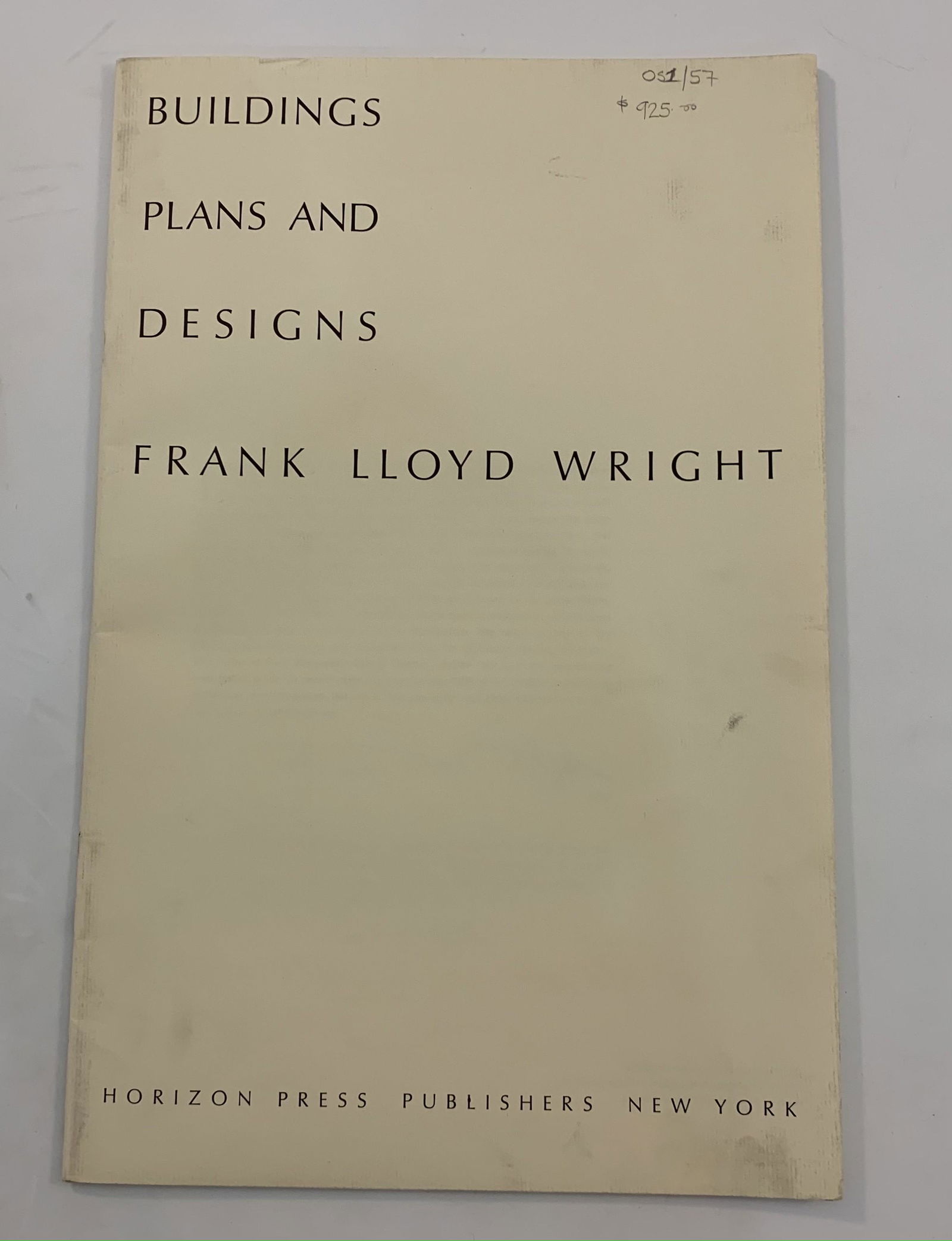 Frank Lloyd Wright \"BUILDINGS PLANS AND DESIGNS\" Book (1 of 5)