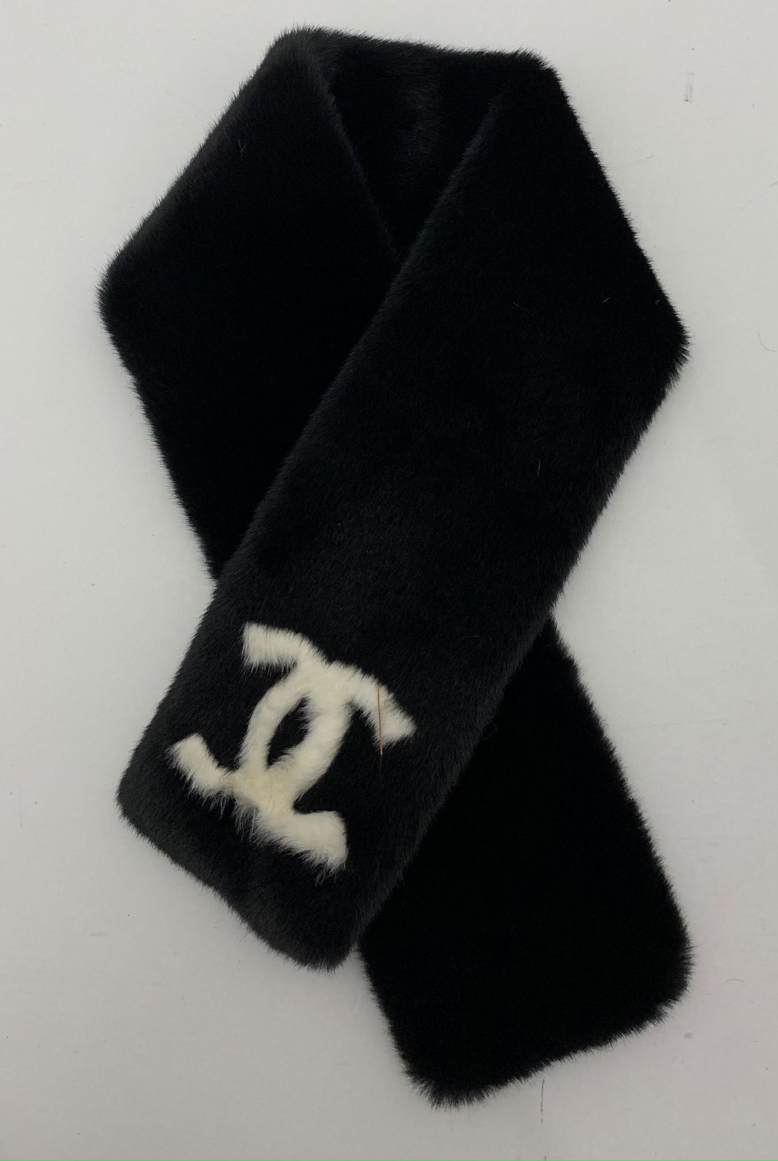 Faux Fur Neck Warmer. (1 of 3)