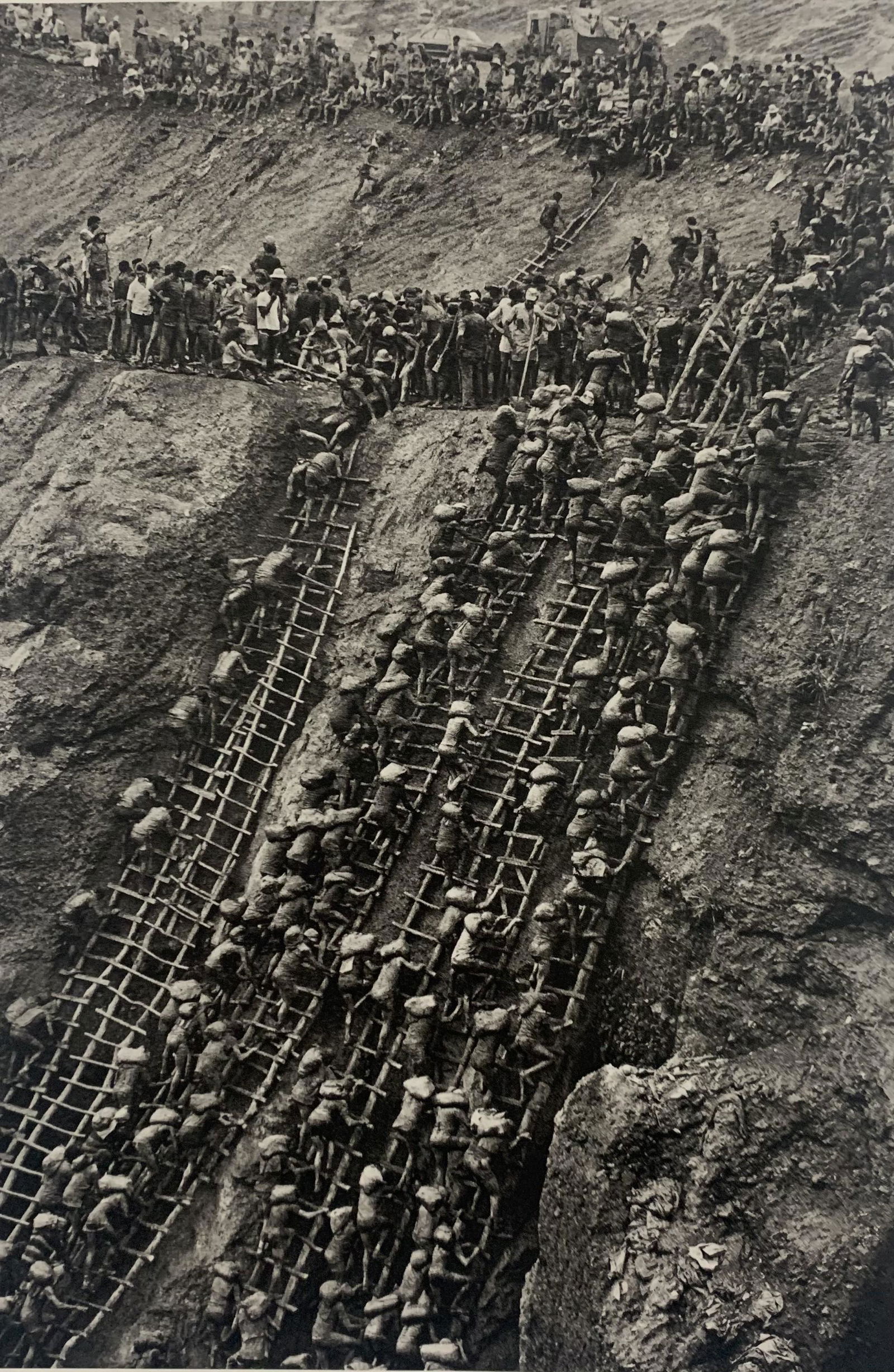 Sebastiao Salgado -Goldmine Serra Pelada, Brazil, Print (1 of 1)