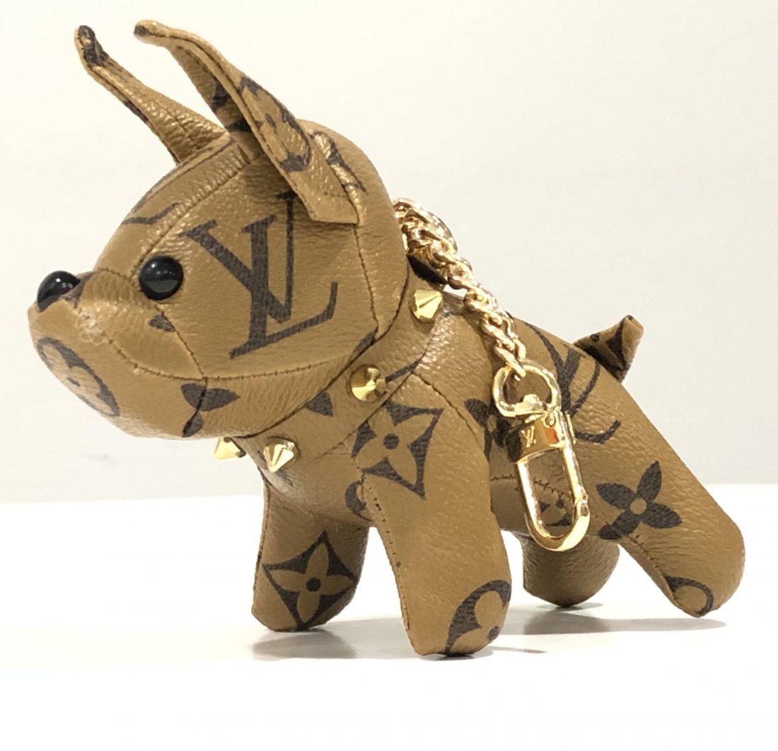 Dog Keychain: Dog Keychain ; 4" x 5"