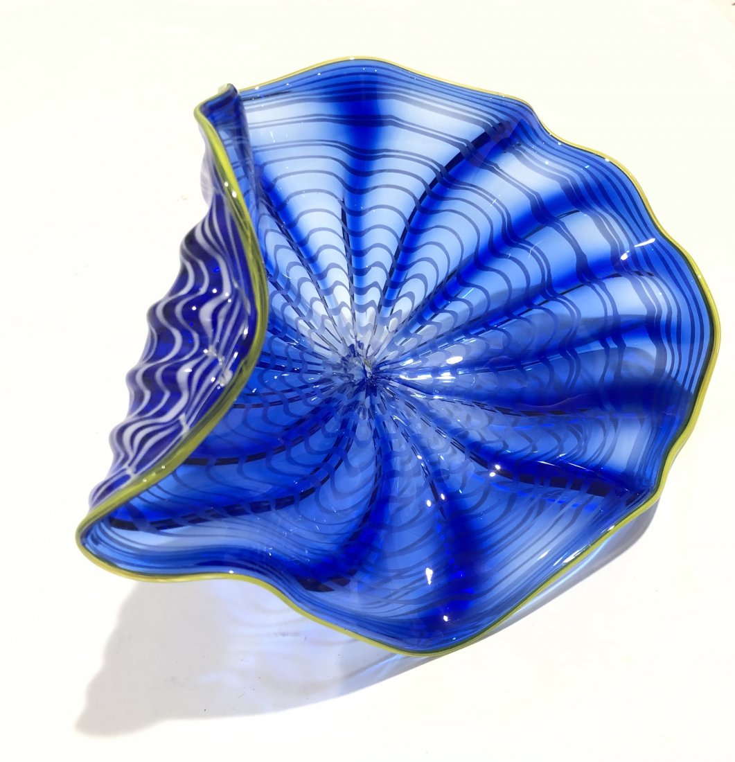 Attributed to Dale Chihuly Sea Form Persian Glass: ATTRIBUTED TO DALE CHIHULY (B. 1941) Dark Blue Sea Form, Persian Series Measurements: 12 3/4" in total length