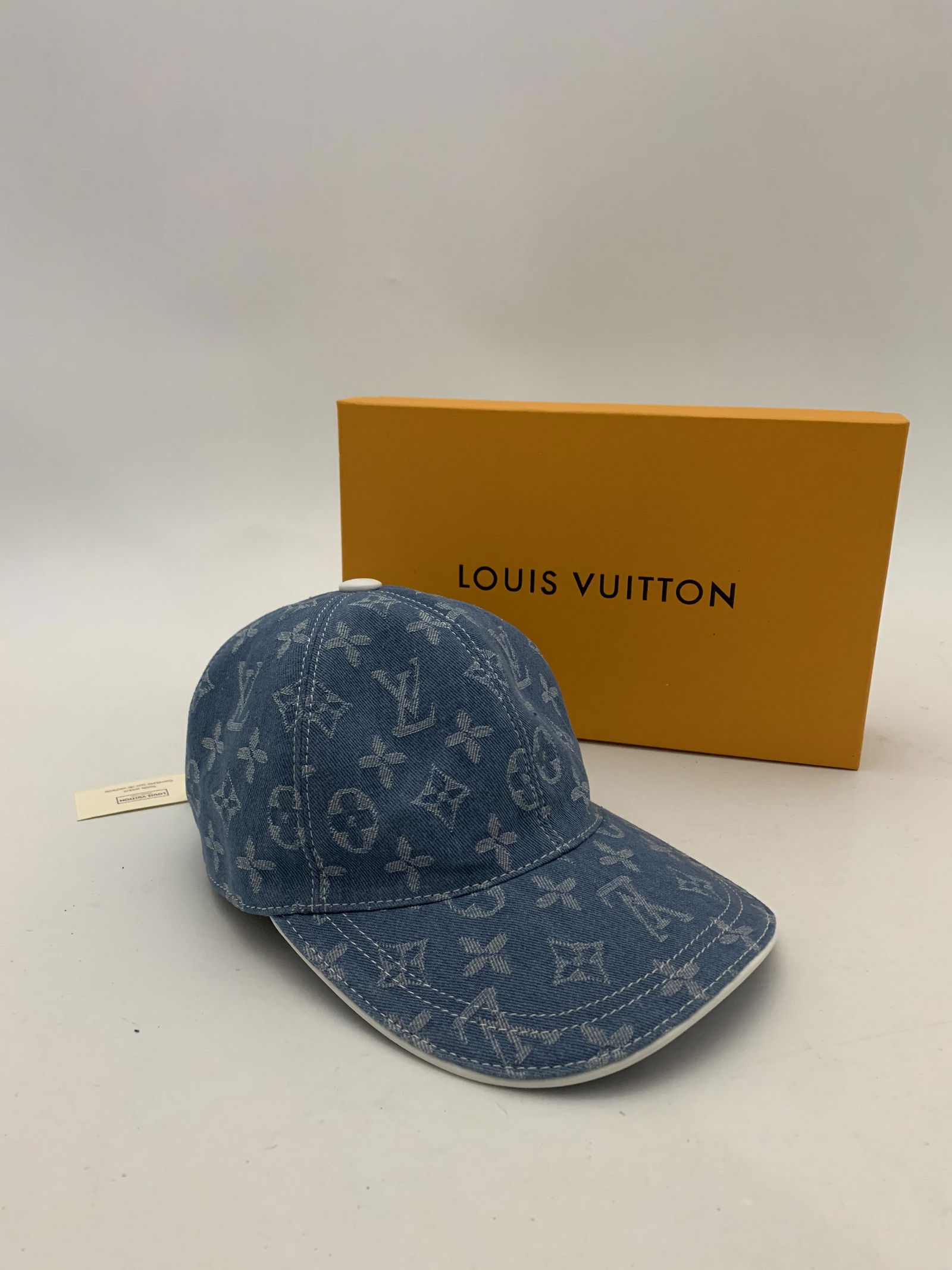 Louis Vuitton Hat (1 of 4)