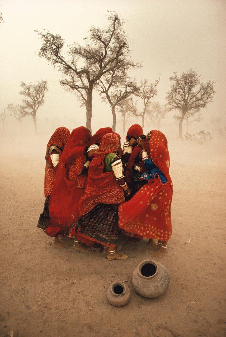 Steve McCurry - Dust Storm, Rajasthan, India, 1983 (1 of 1)