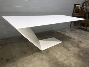 For Auction Roche Bobois Furtif Desk White Laquer 0010 On Oct 03 2020 Orlando Estate Auction In Fl