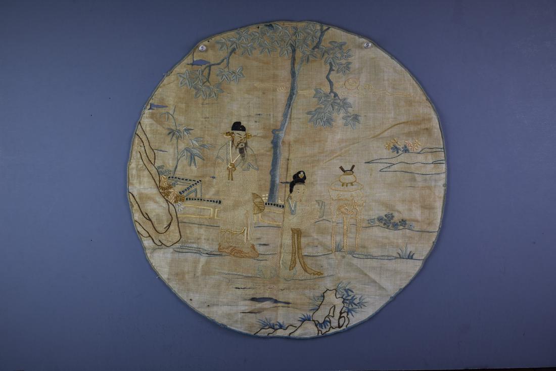 ANTIQUE CHINESE QING EMBROIDERED ROUNDEL (1 of 9)