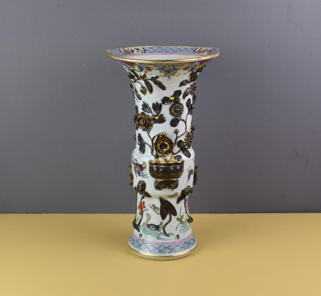 RARE CHINESE QING VASE W/ APPLIED VASES AND FLOWERS (1 of 12)