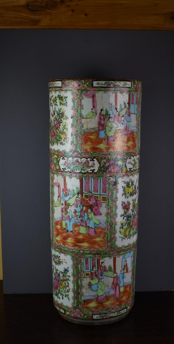 CHINESE 19TH CENTURY ROSE MEDALLION UMBRELLA STAND (1 of 6)