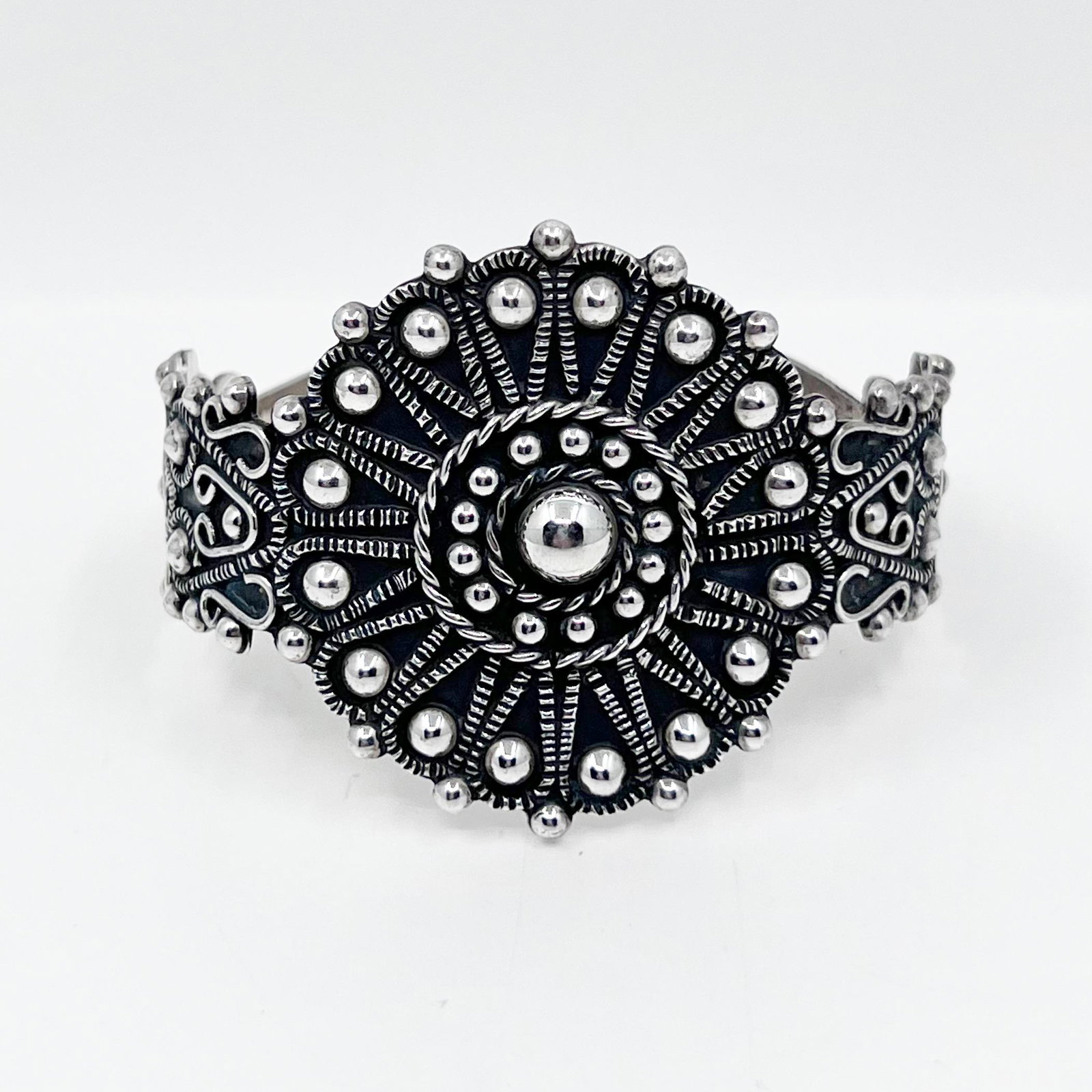 Mexican sterling silver cuff bracelet (1 of 4)
