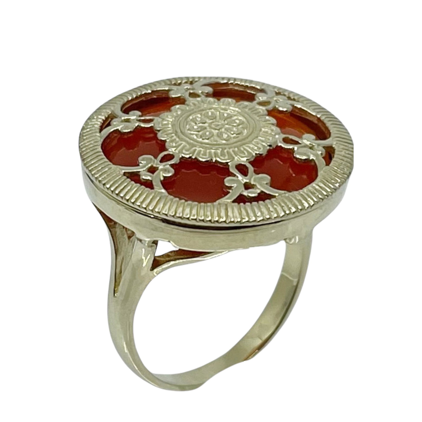 Gold vermeil sterling silver carnelian ring: measures: 7/8” wide gemstone: carnelian Size: 7 3/4 Condition: good