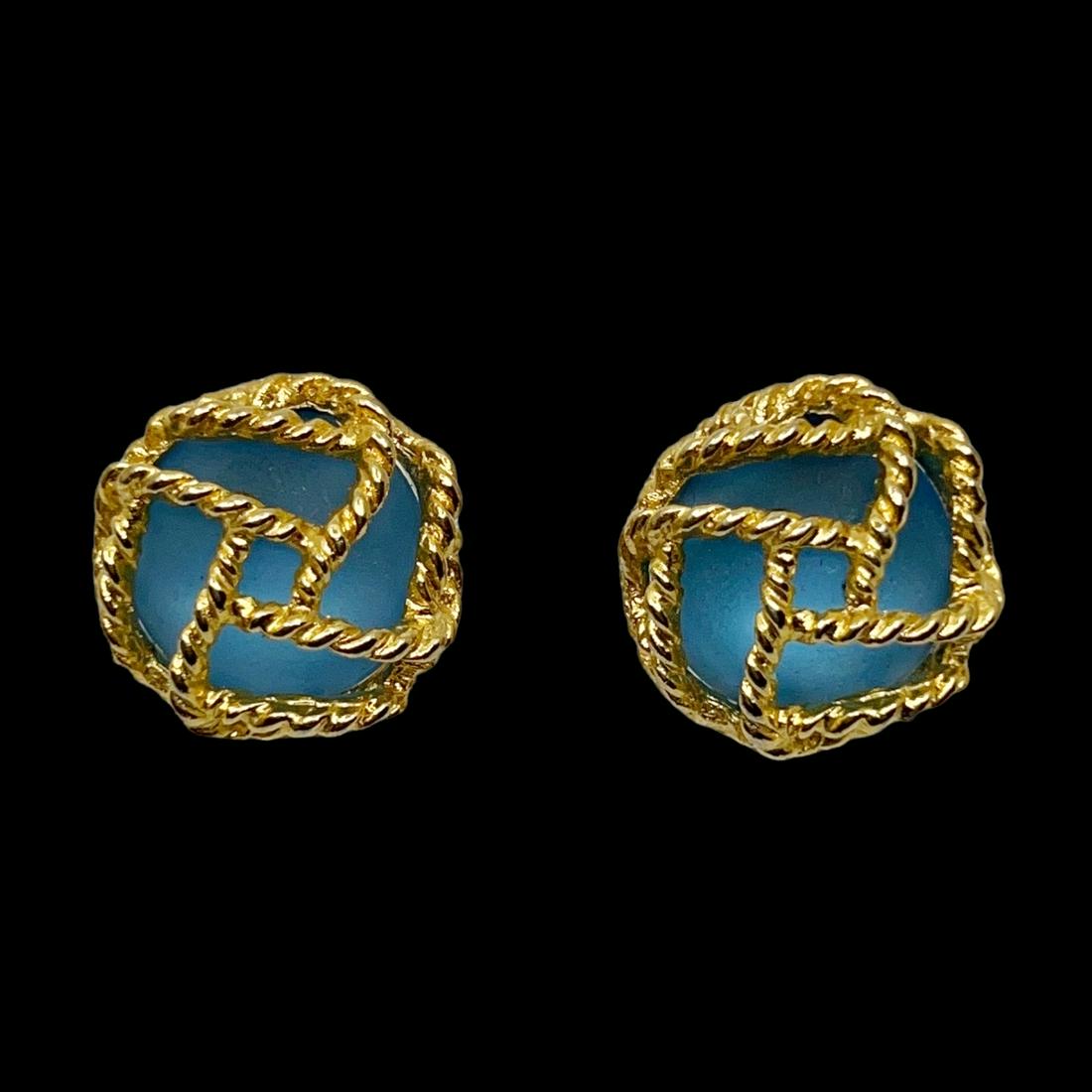 Paolo Gucci gold tone lucite earrings: Measures: 7/8" Wide crafted with lucite Condition: like new