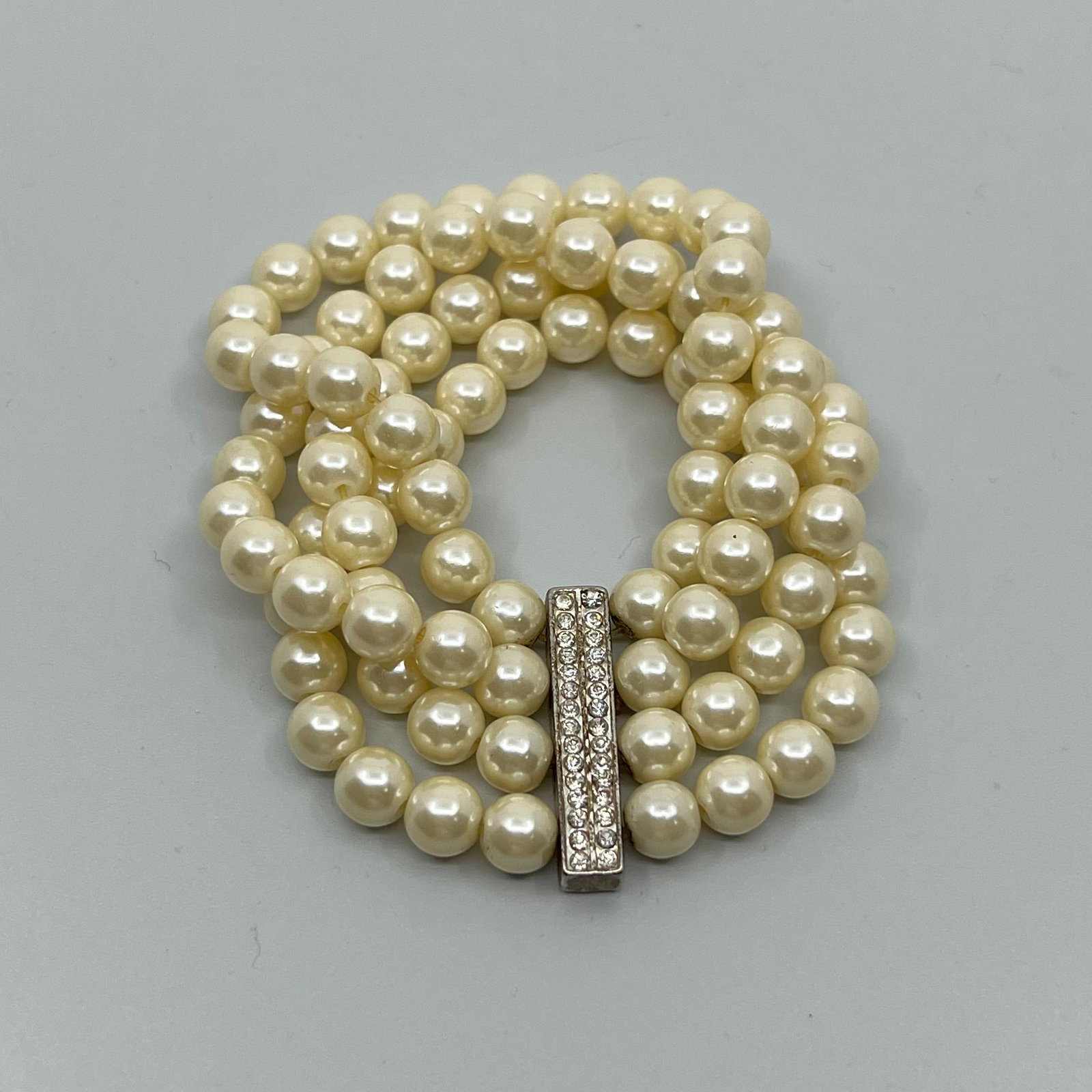 pearl & rhinestone stretch bracelet (1 of 2)