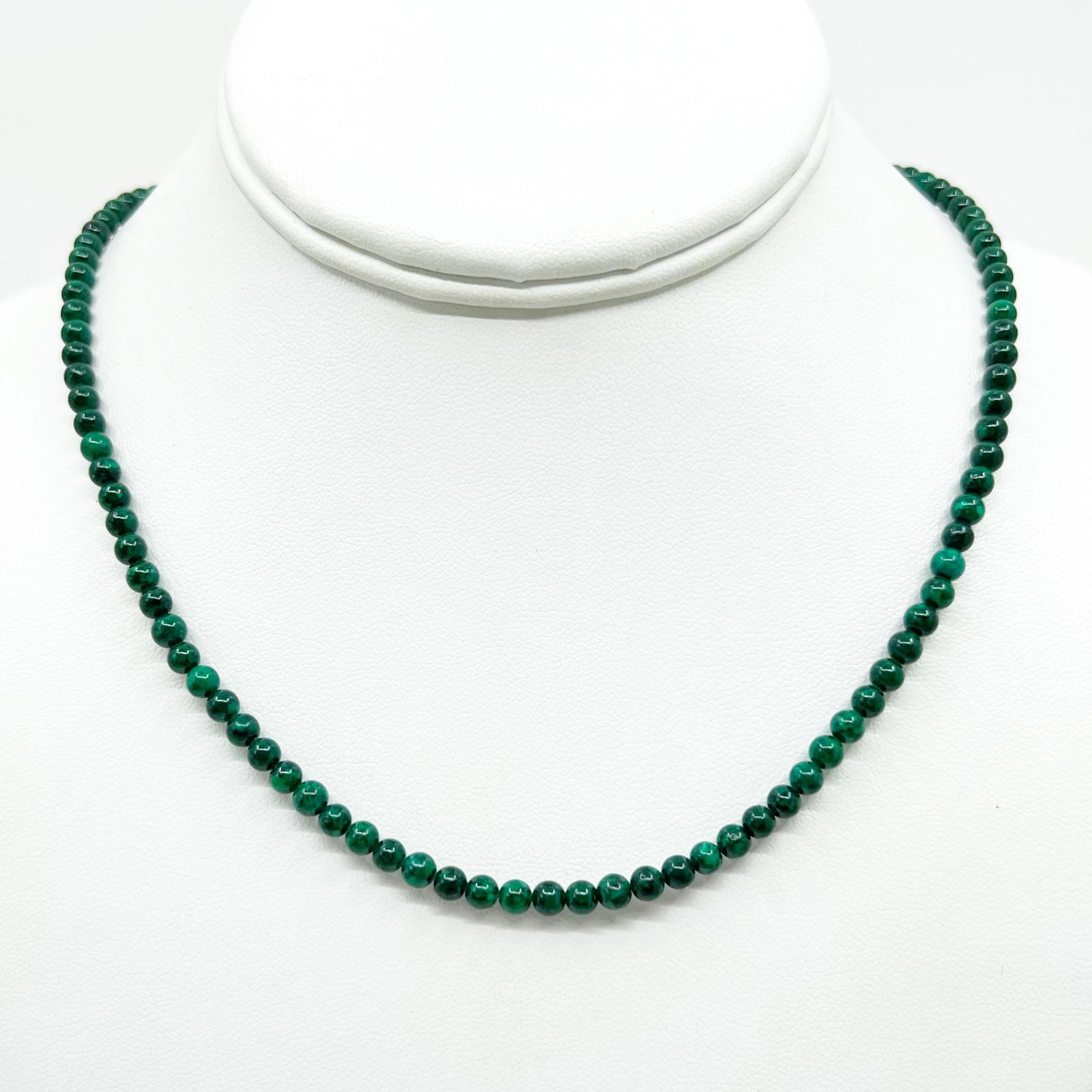 Handcrafted malachite bead necklace: Measures up to 24" long Gemstone: 5mm malachite beads Condition: like new SKU-28