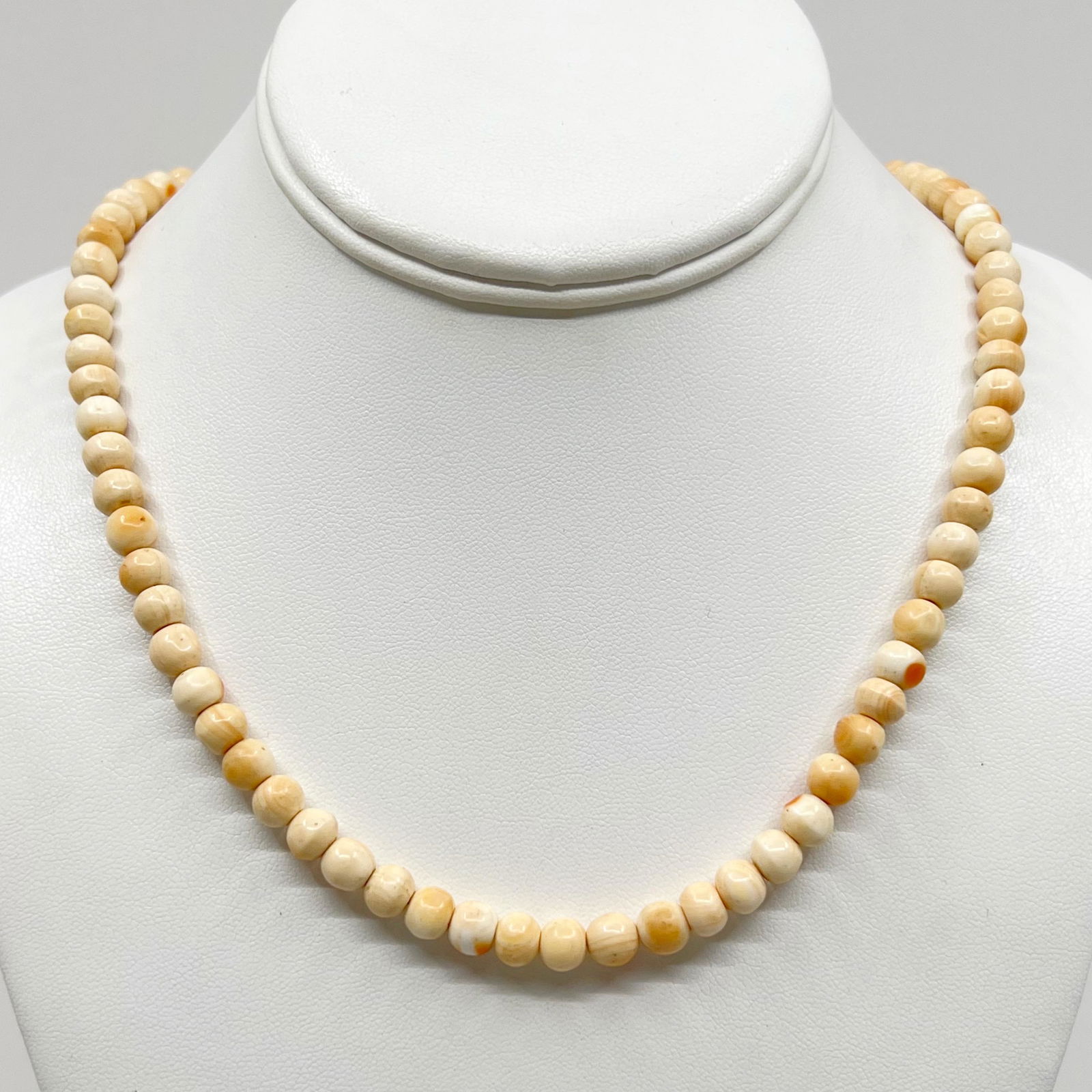 Italian conch shell bead sterling silver necklace (1 of 6)