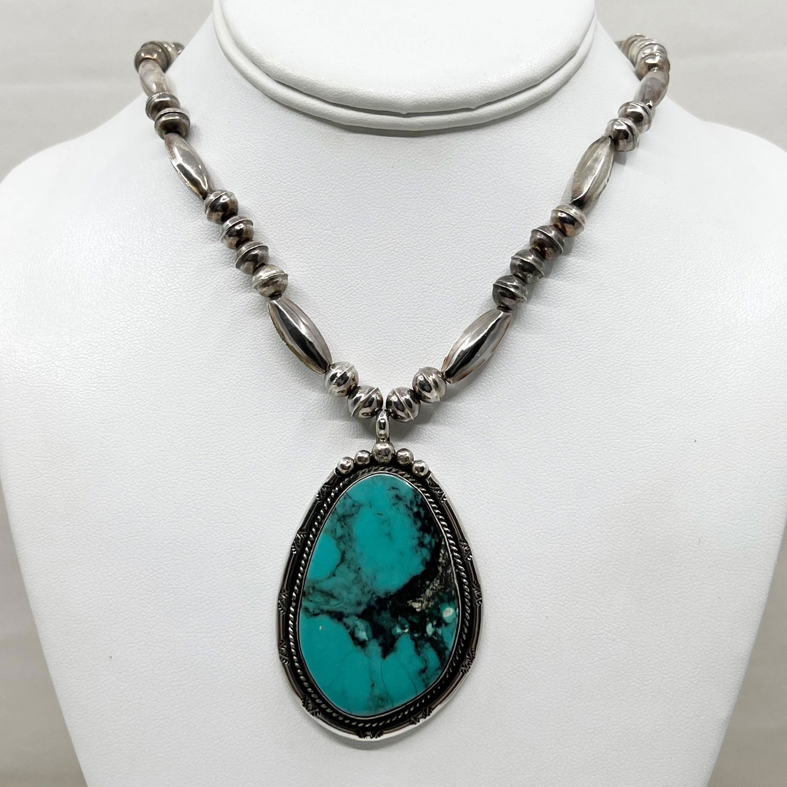 Steven Apachito Navajo sterling silver turquoise necklace (1 of 6)