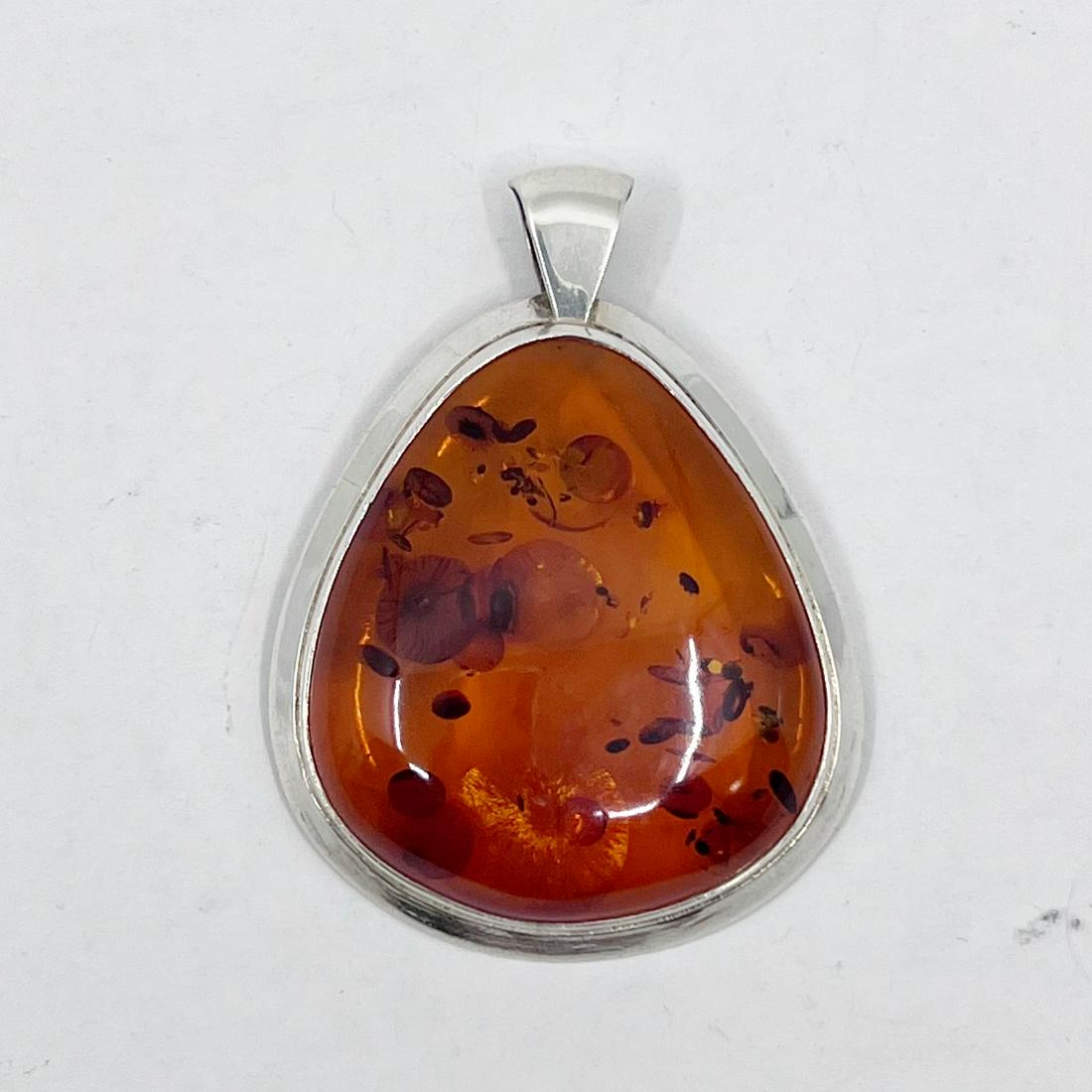 Sterling Silver baltic amber pendant (1 of 4)