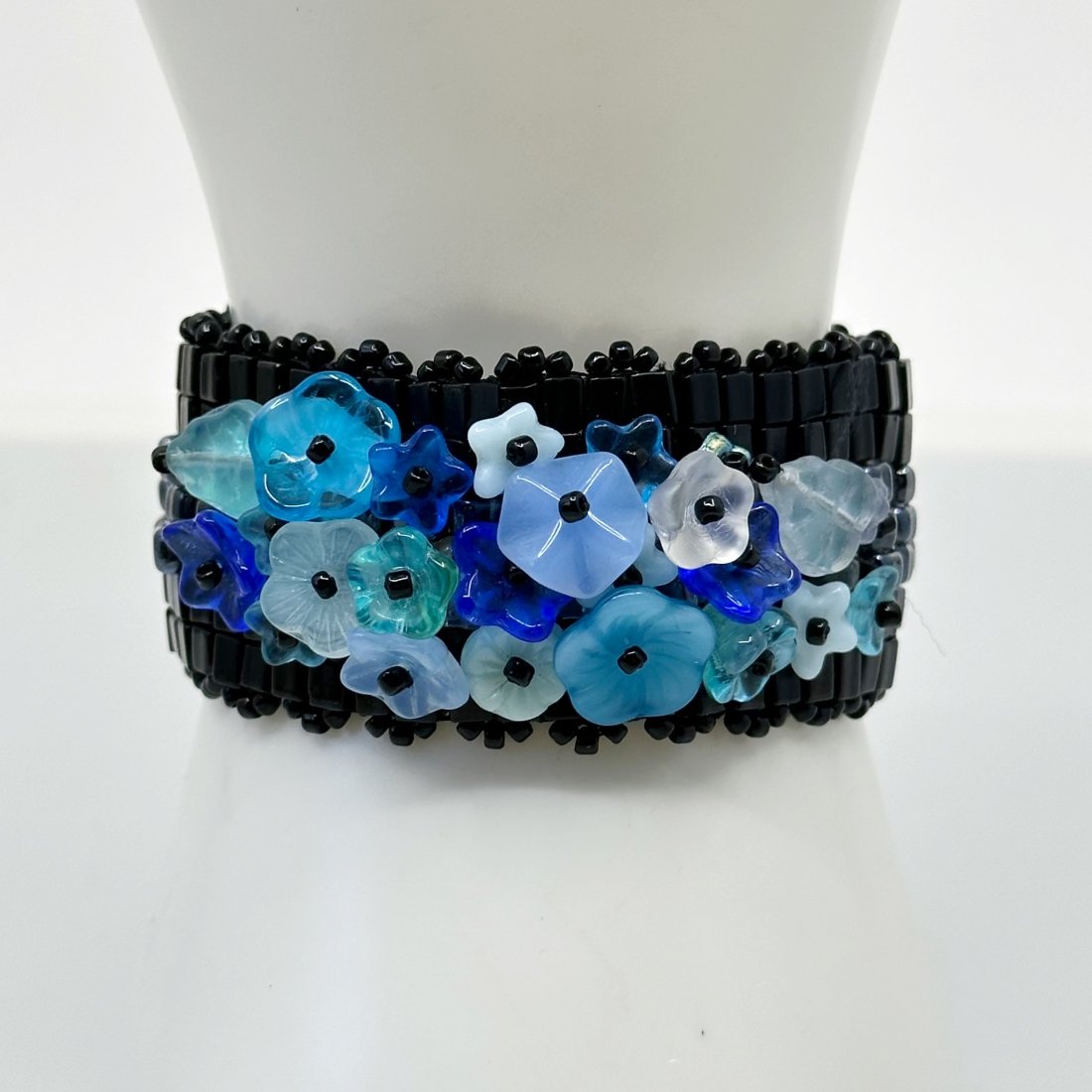 Hand Made sterling silver glass beaded bracelet (1 of 4)