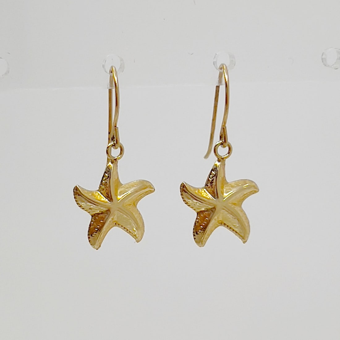 14k yellow gold sea star earrings (1 of 4)