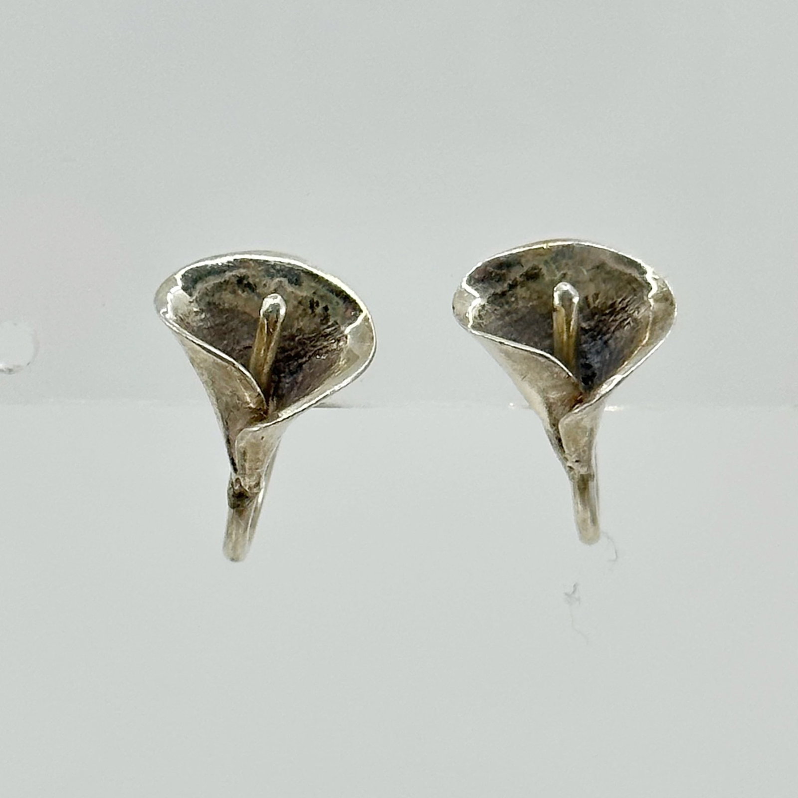 Vintage Sterling silver calla Lily screw back earrings (1 of 3)