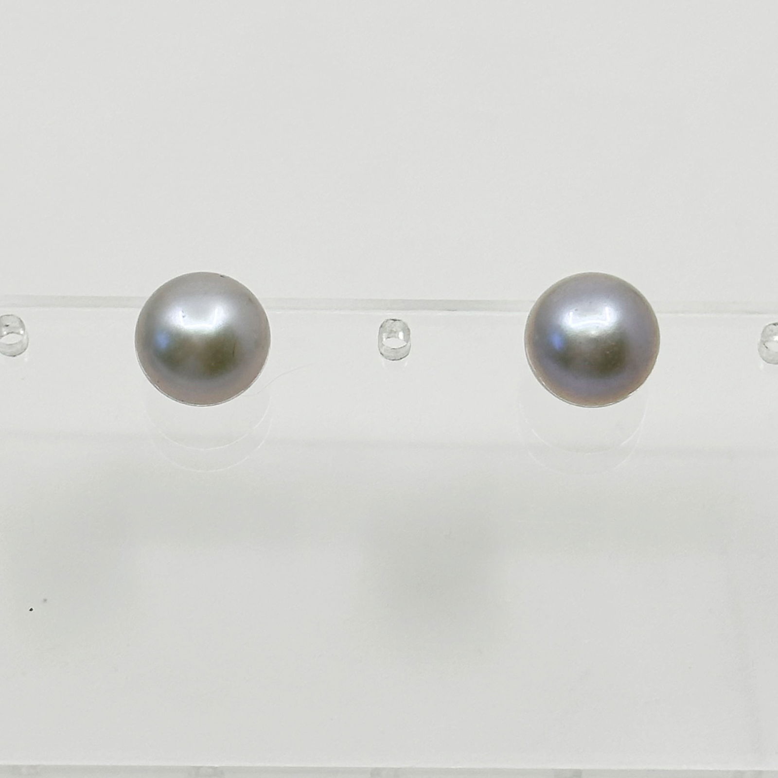 Honora sterling silver 9mm gray freshwater pearl stud earrings SKU-274: Measures: 9mm long Crafted with 9mm gray freshwater pearl Hallmark: 925 In very good condition SKU-274