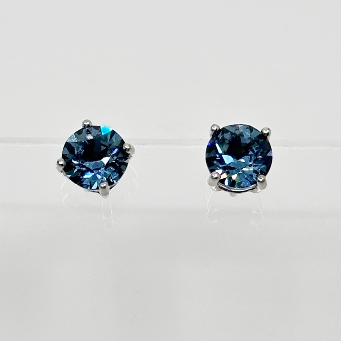 Sterling silver Swarovski crystal stud earrings SKU-279 (1 of 4)