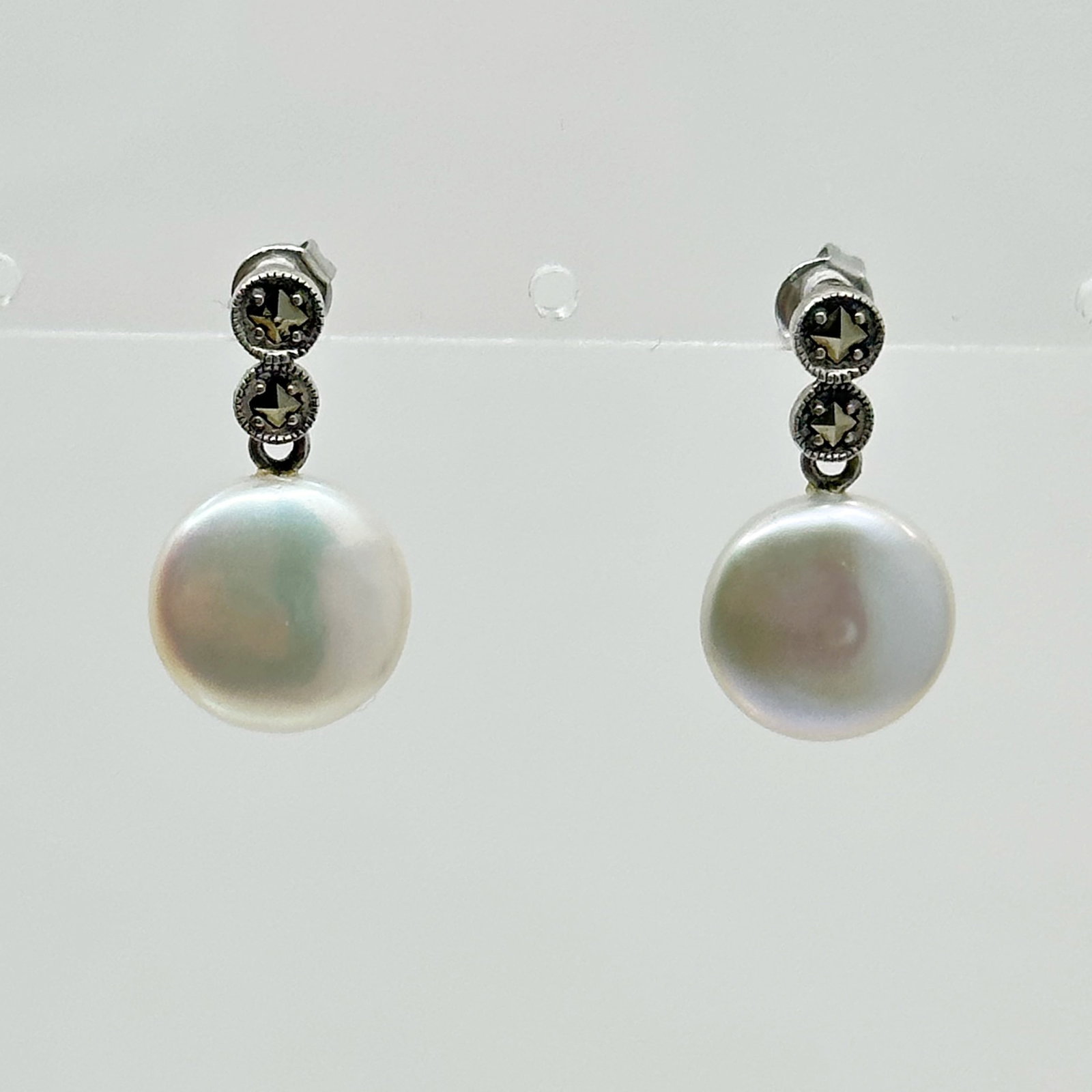 Sterling silver pearl & marcasite earrings SKU-754: Measures: 7/8” long by 1/2" wide Gemstone:12mm pearl In very good condition SKU-754