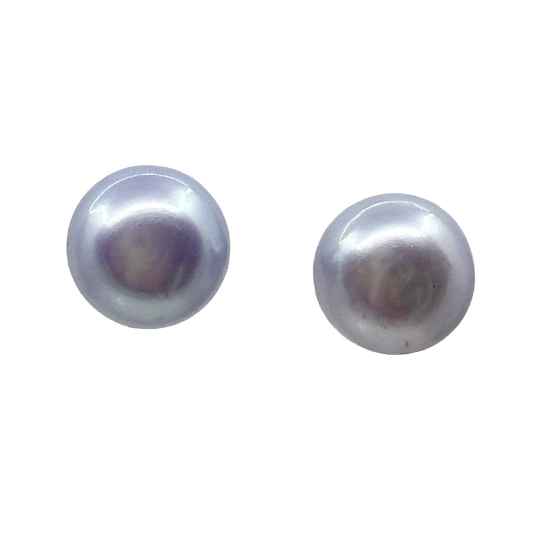 Sterling silver gray pearl stud earrings SKU-792: Measures: 9mm wide Crafted with freshwater pearls Hallmark: 925 In very good condition SKU-792
