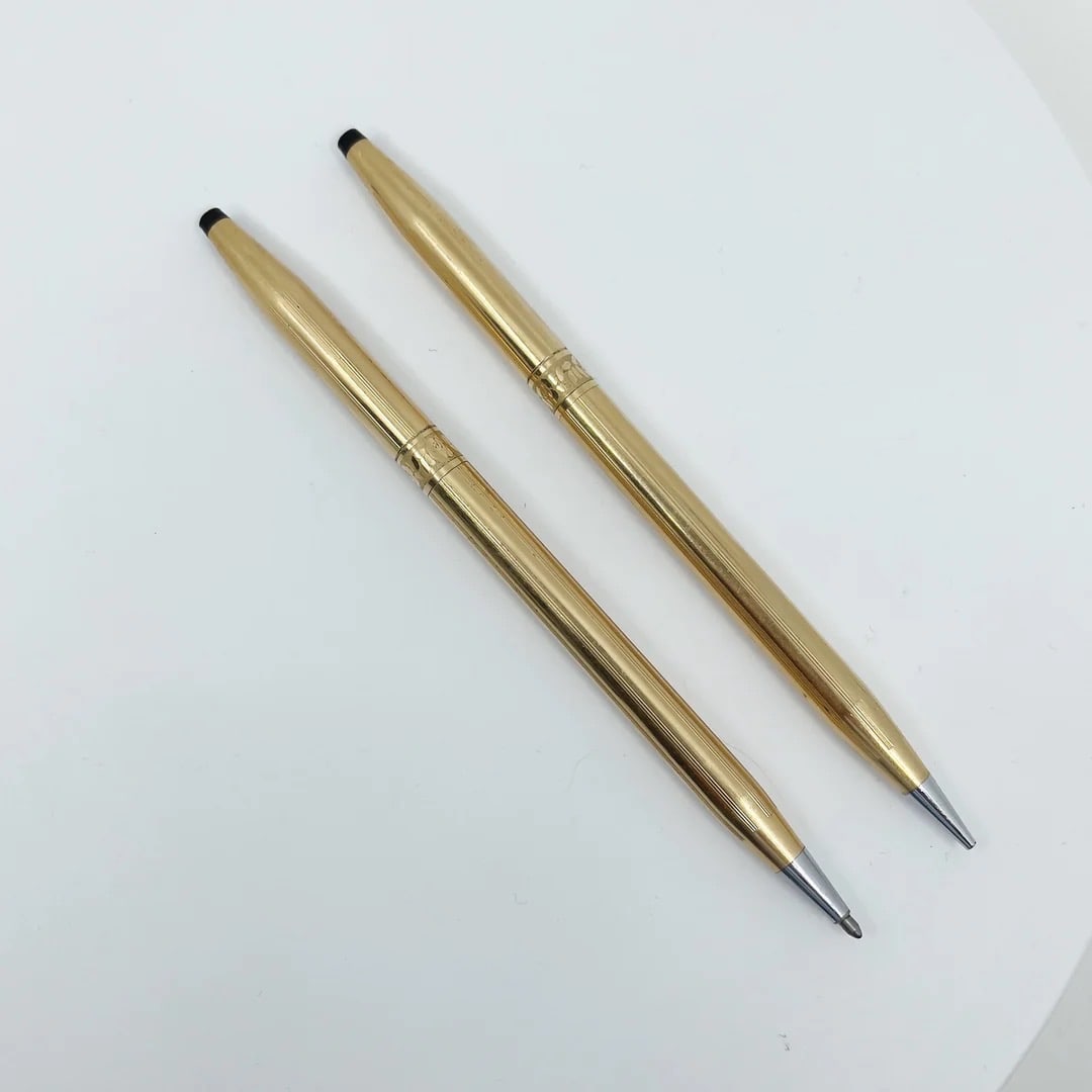 Vintage CROSS Classic Century 14K Gf Pen and Pencil Set SKU-1804: Measures: 5” long Signed: CROSS 1/20 14kt gold filled, made in USA Condition: like new SKU-1804