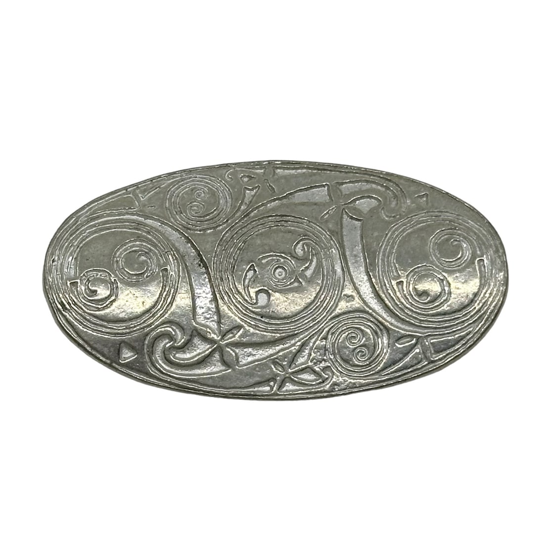 Vintage carved pewter brooch SKU-1937: Measurements: 2 1/4" long by 1 1/4" wide Hallmark - N/A In good condition SKU-1937