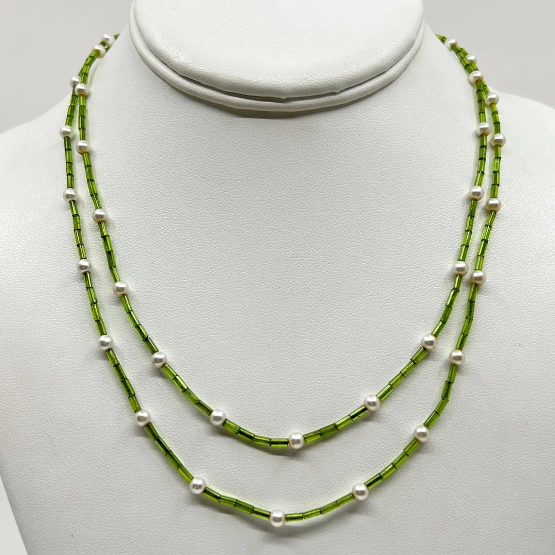 Vintage seed bead & Pearl Necklace SKU-1678: Measures: 35” long Crafted with 4mm faux pearl & 3mm glass seed peridot beads Condition: good