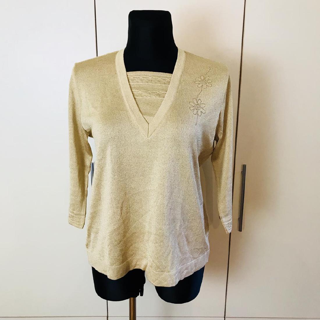 Vintage Women's Champagne Gold Sweater Size EUR 48 US: Size EUR 48 US 18 Vintage Armpit to Armpit: 24 in.