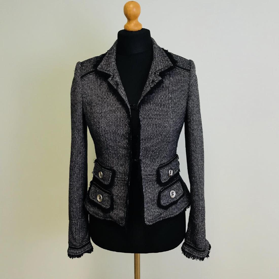 Women's DEPT Modern Stylish Blazer: Size EUR 36 US 6 Armpit to Armpit: 18 in. Sleeve from shoulder seam: 26 in. Shoulder to shoulder: 15 in. Total length: 23.5 in.