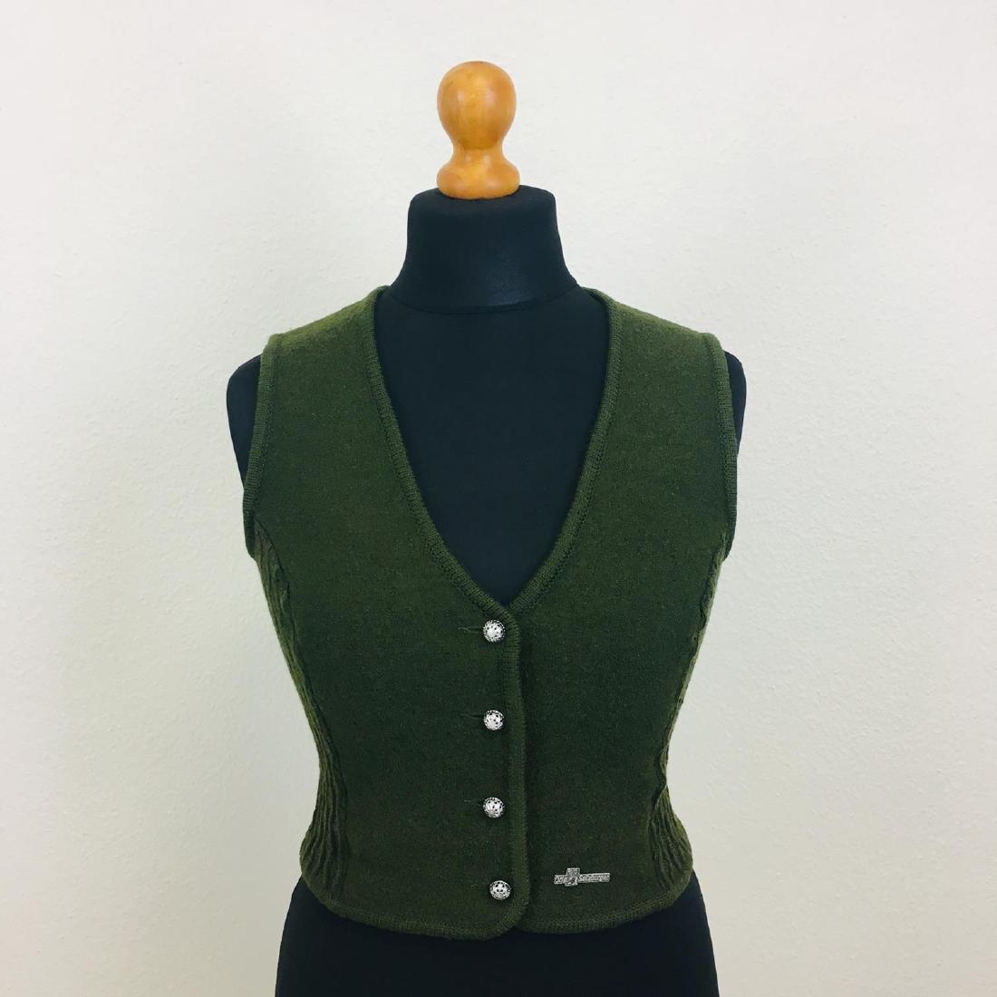 Vintage Women's Pure Wool Waistcoat: Size EUR 36 US 6 Armpit to Armpit: 16 in. Total length: 17 in.
