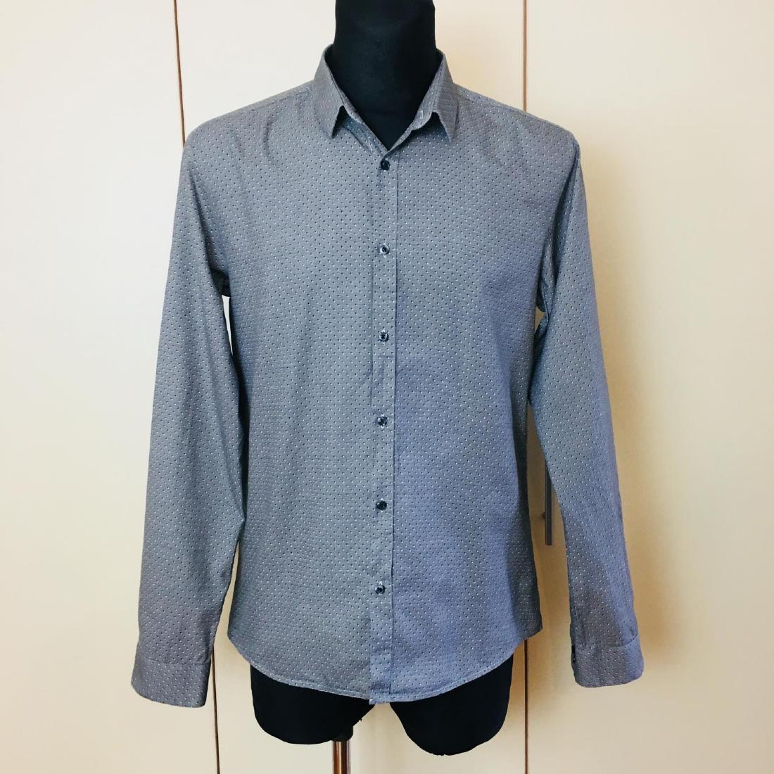 Men's HUGO BOSS Grey Shirt Size L: L Cotton Armpit to Armpit: 21.5 in. Shoulder to shoulder: 17.5 in. Sleeve from shoulder seam: 26.5 in.