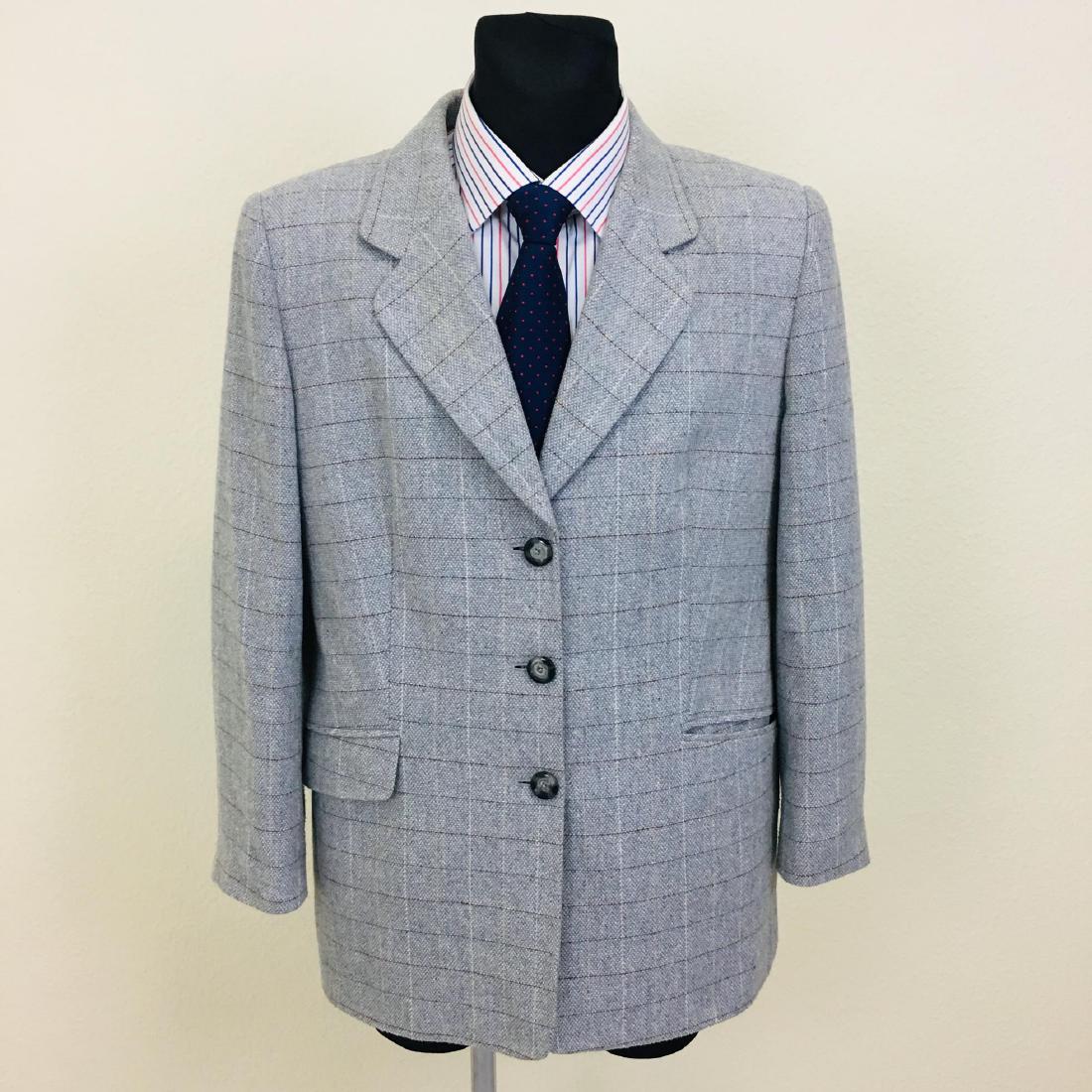 Men's Jean France Designer Wool Blend Blazer: Size EUR 52 US 42 45% Acrylic 30% Polyester 20% Wool 5% Other Fibres Armpit to Armpit: 21 in. Sleeve from shoulder seam: 23 in. Shoulder to shoulder: 17.5 in. Total length: 29.5 in.