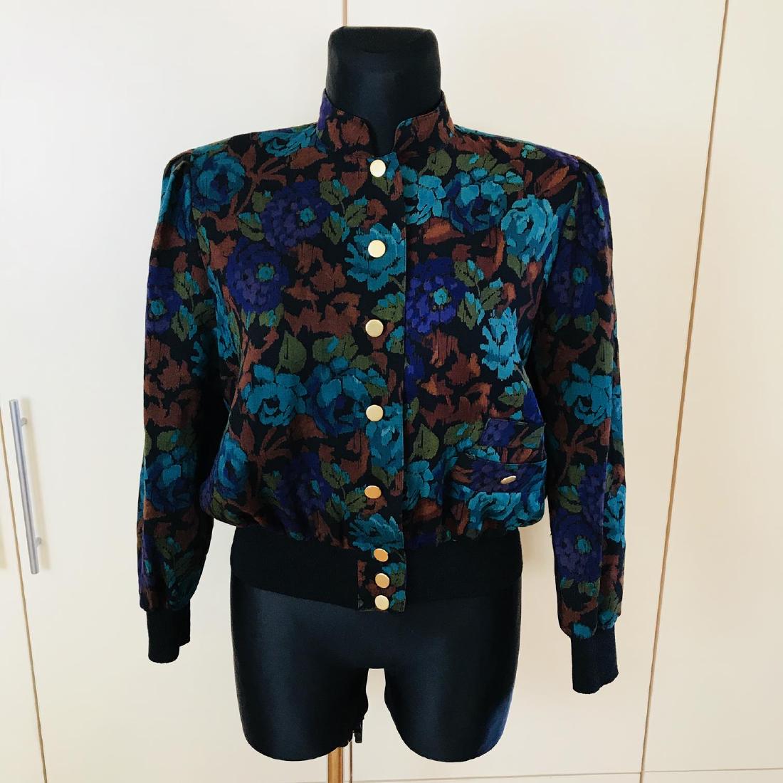 Vintage Women's 100% Pure Wool Thin Bomber Jacket: Size EUR 42 US 12 Virgin Wool Armpit to Armpit: 23 in. Sleeve from shoulder seam: 24 in.