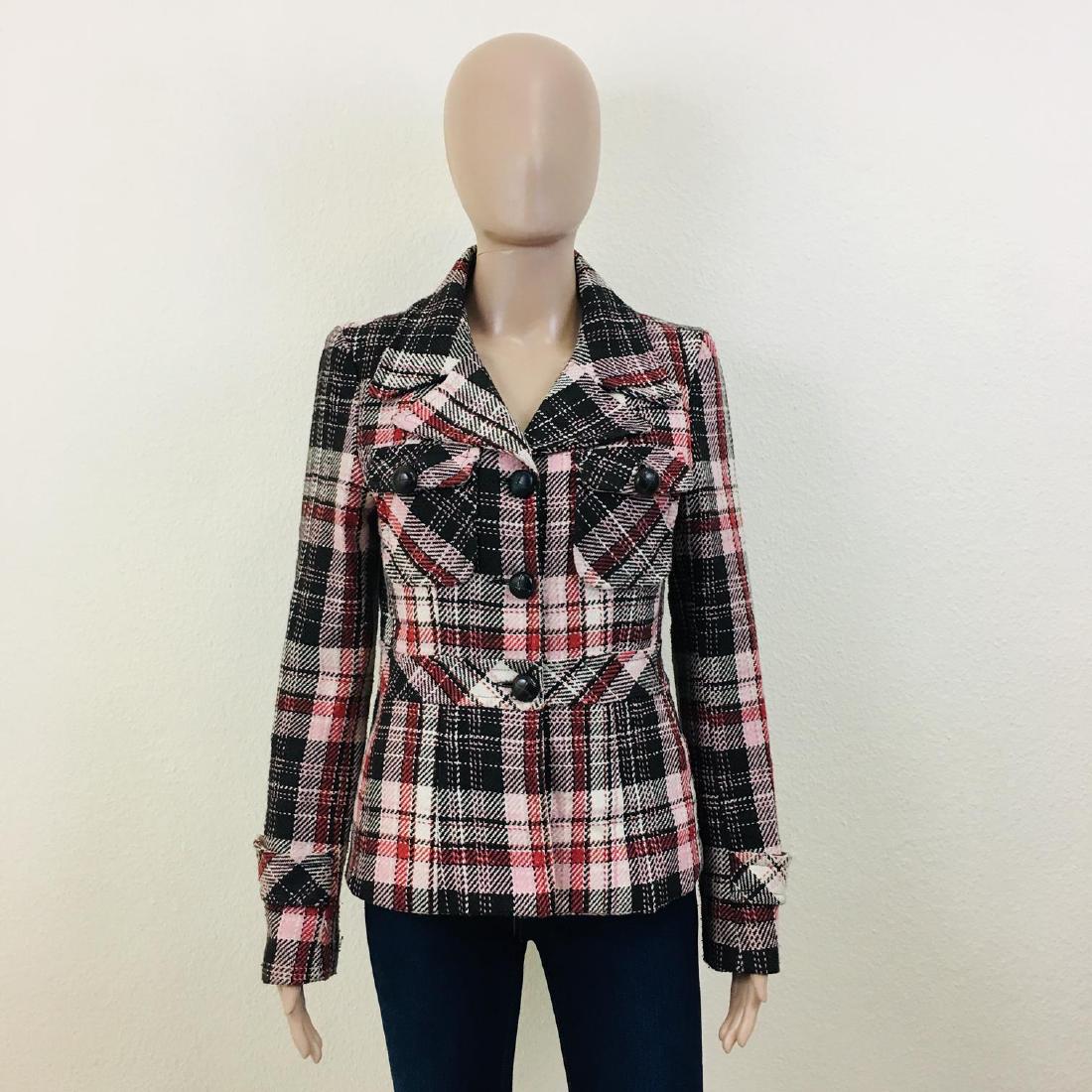 Vintage Women's Wool Blend Blazer Jacket: Size EUR 38 US 8 10% Wool 90% Polyester Armpit to Armpit: 17 in. Sleeve from shoulder seam: 24 in. Shoulder to shoulder: 15 in. Total Length: 23 in.