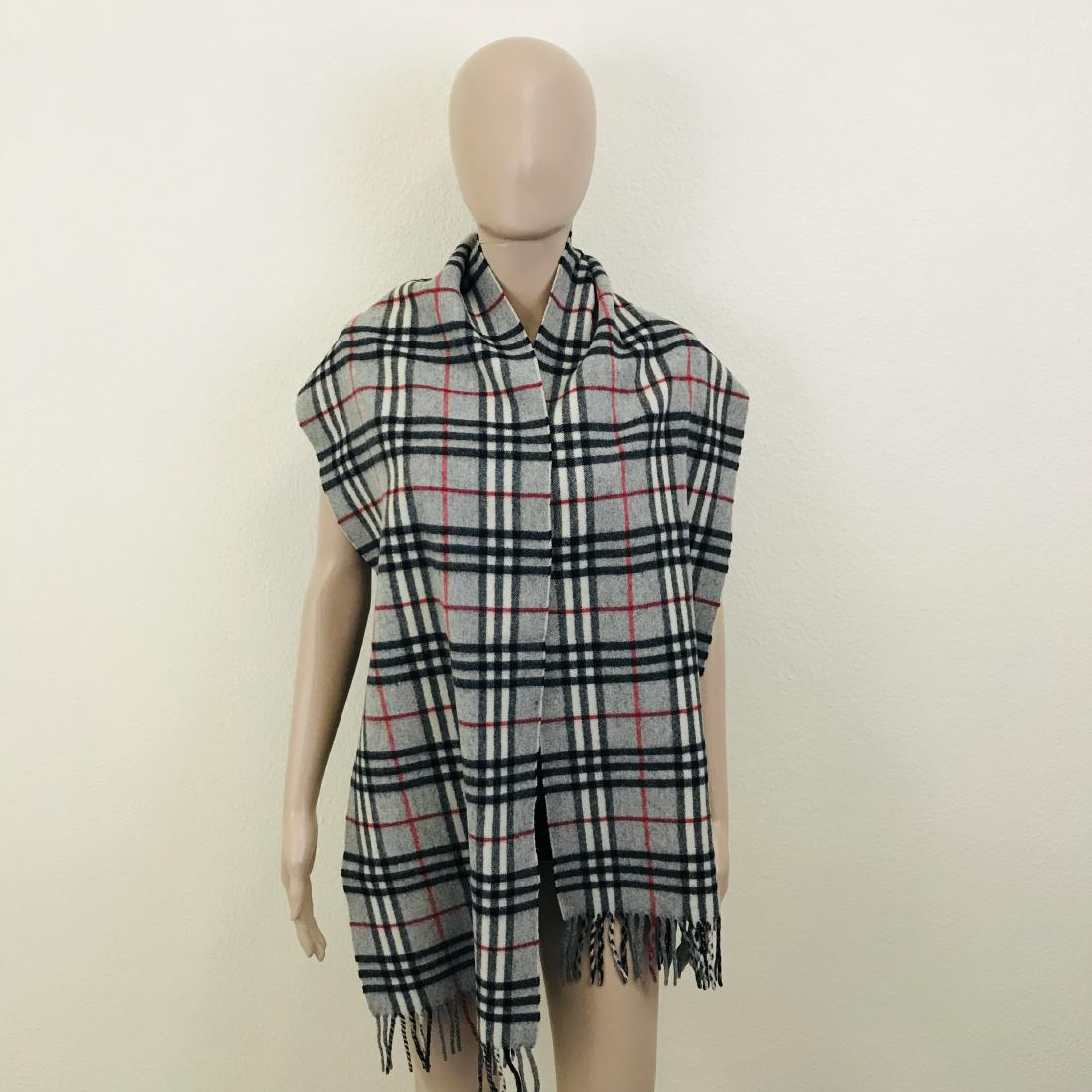 Burberry 100% Lambswool Grey Big Scarf: Measurements (inches): Width: 12 Length: 75