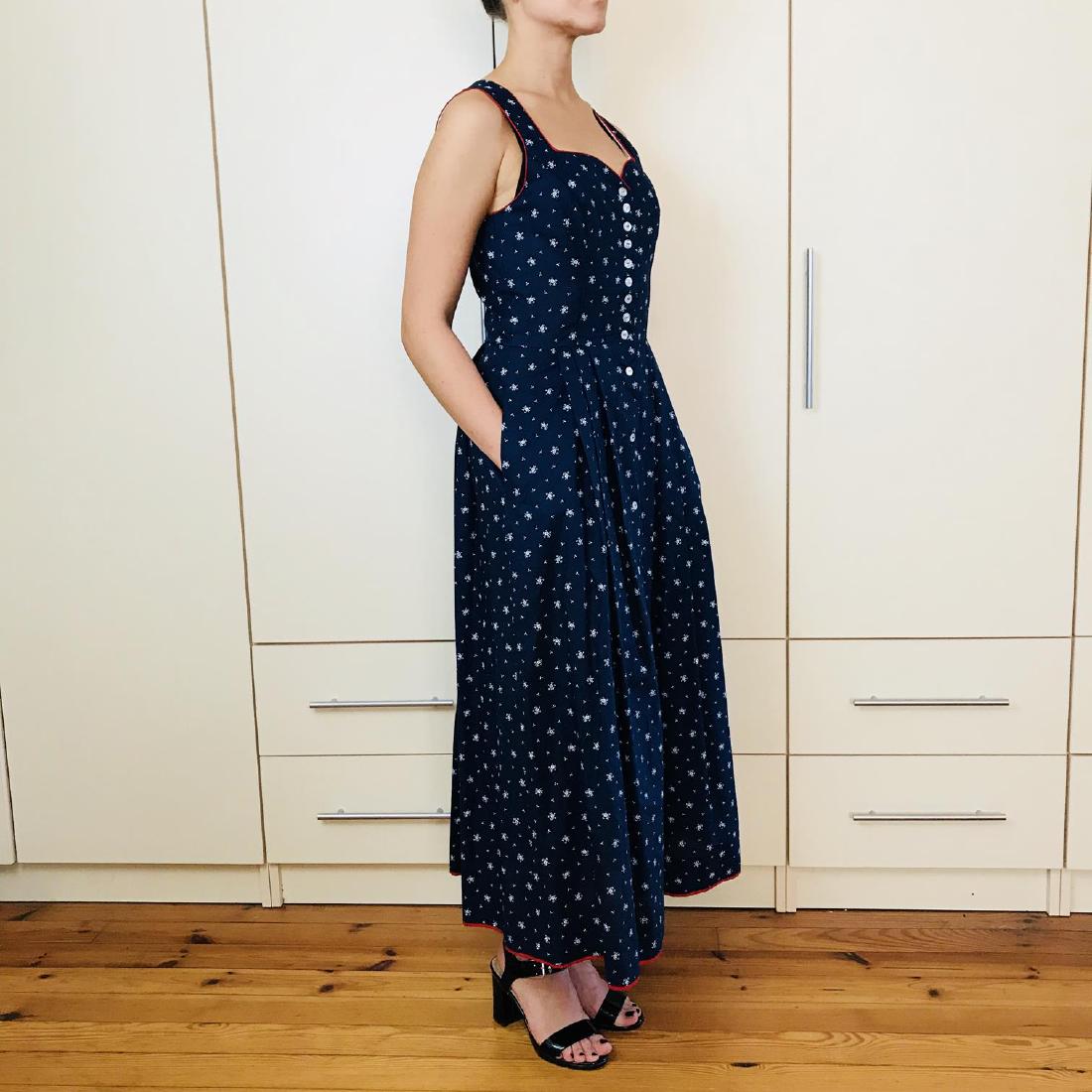 Vintage Women's WENGER Austrian Style Dress: Size EUR 38 US 8 Cotton Armpit to Armpit: 16.5 in. Toltal length: 49 in.