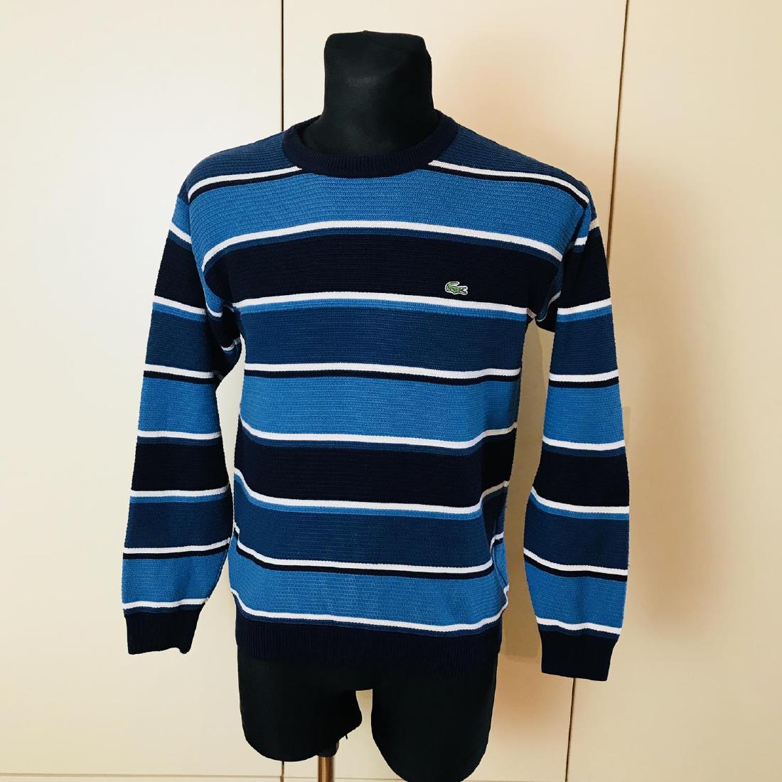 Men's Lacoste Sweater Size 3 / Small: Small Wool Blend Armpit to Armpit: 21.5 in. Sleeve from shoulder seam: 23 in. Toltal length: 24.5 in.