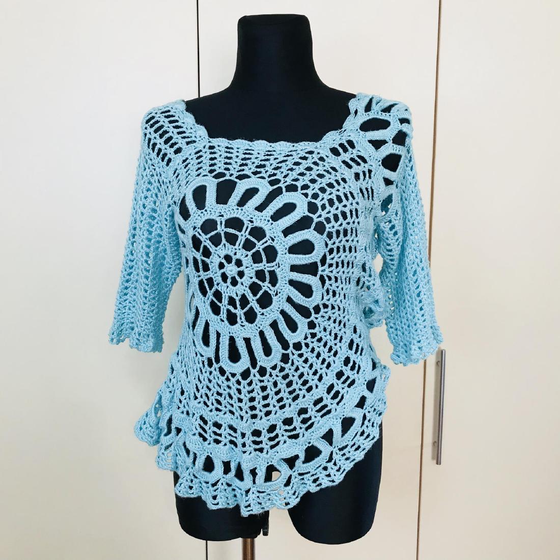Women's Crochet Shirt Sweater Top Size US 14 EUR 44: Size US 14 EUR 44 Vintage Armpit to Armpit: 20 in. Sleeve from shoulder seam: 24 in. Total length: 28 in.