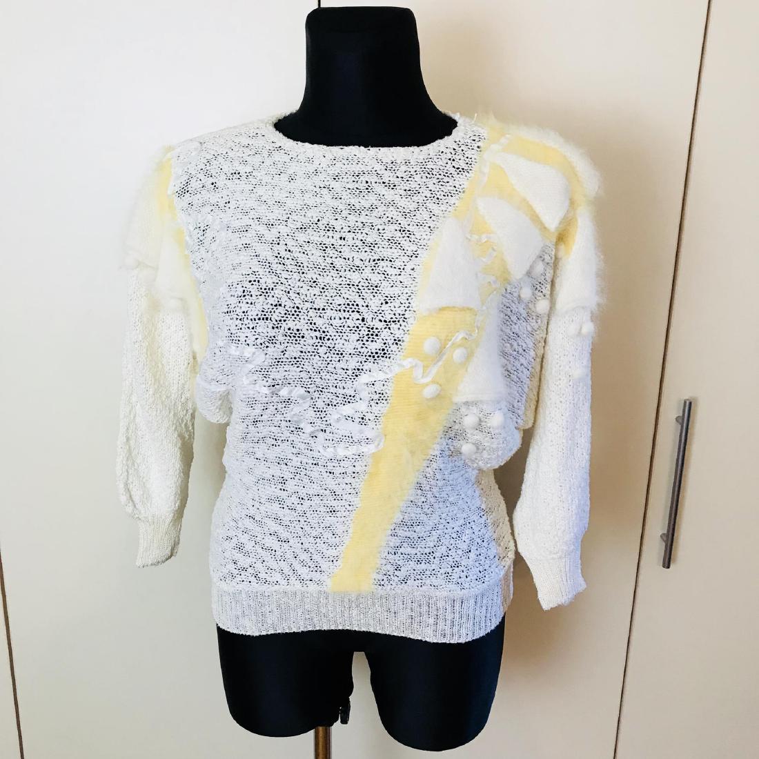 Vintage Women's White Acrylic Sweater: Size EUR 40 US 10 Vintage Acrylic / Wool Blend