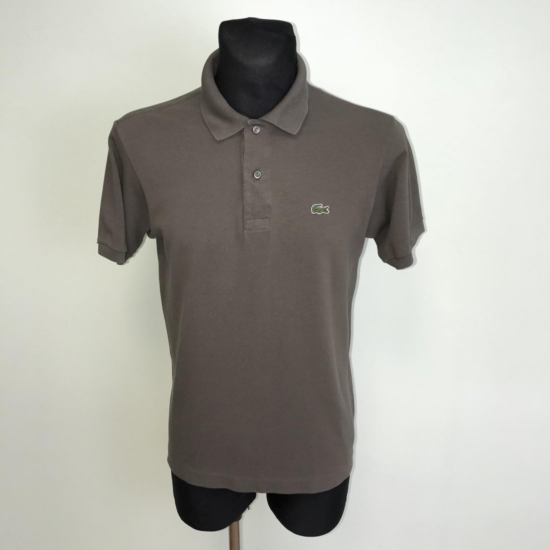 Men's Lacoste Polo Shirt Size 3 / S: Size 3 / S Armpit to Armpit: 20 in.