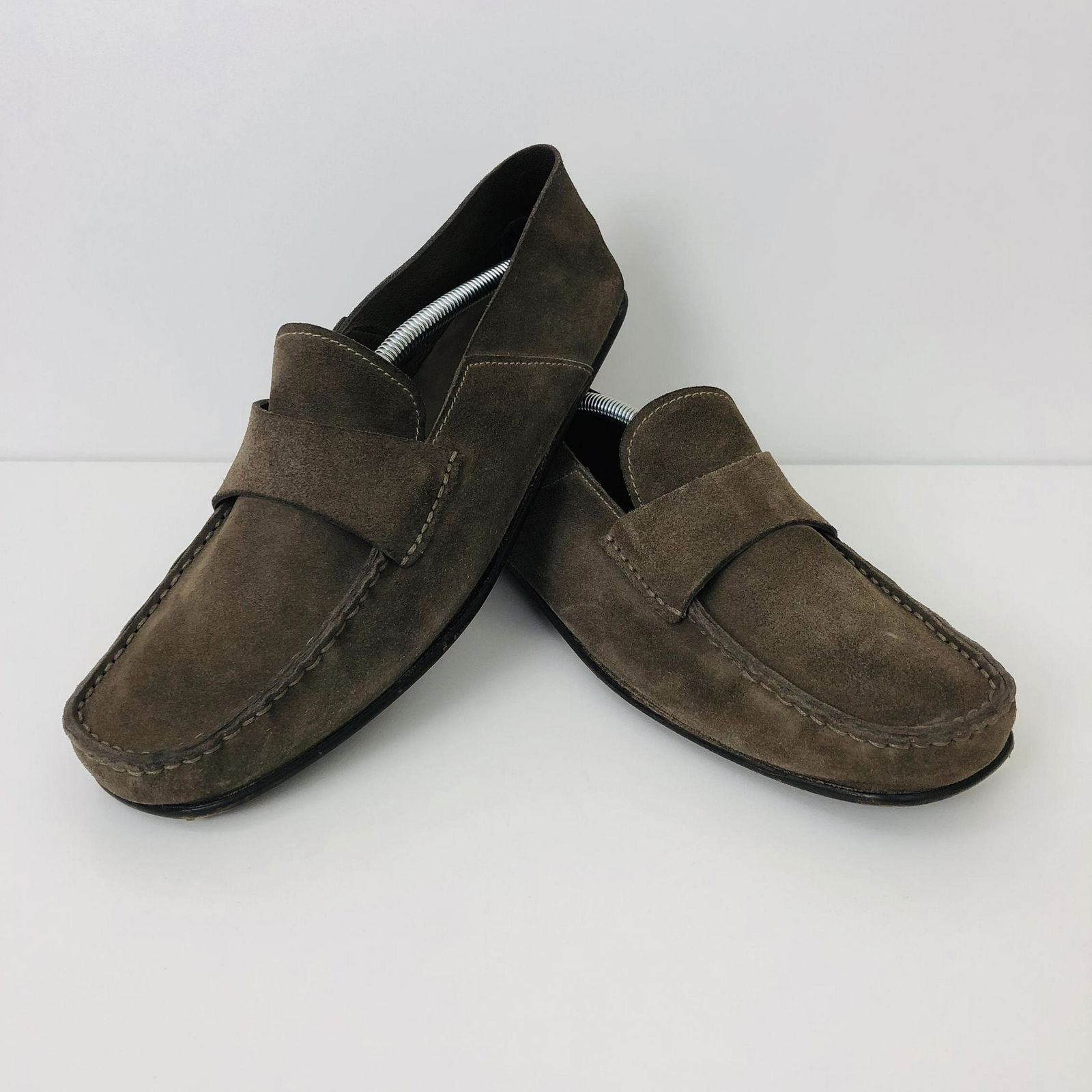 Men's Dolce & Gabbana Leather Shoes US 11: Size EUR 44 UK 10 US 11 Color: Brown 100% Authentic 100% Suede Leather Moccasins / Loafers