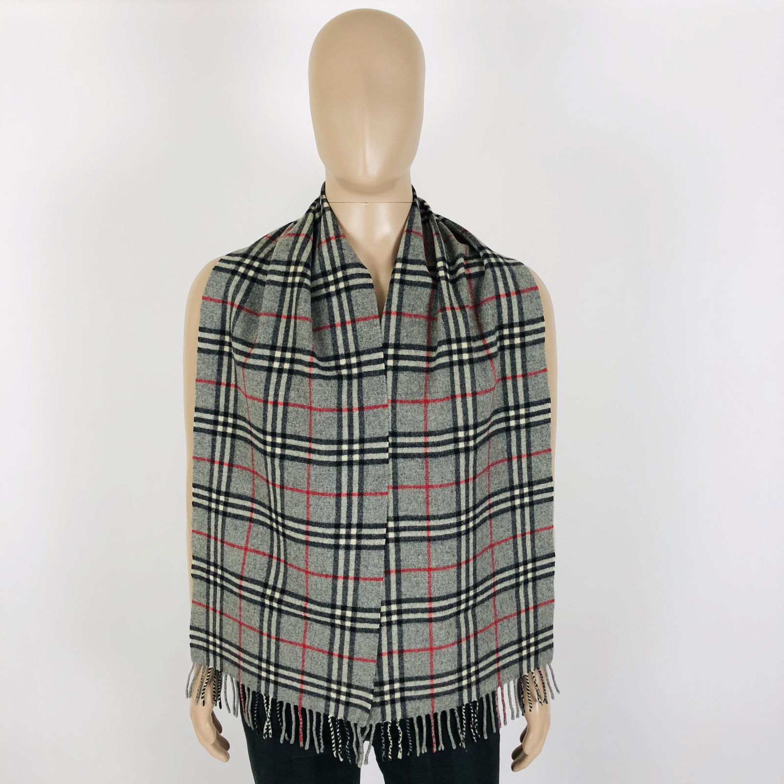 Vintage Burberry 100% Lambswool Scarf: Color: Dark Grey Measurements (inches): Width: 12.5 Length: 68