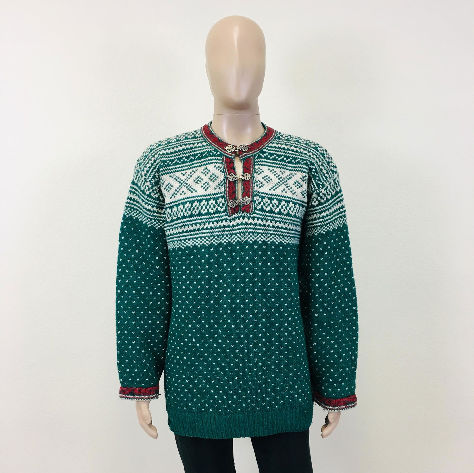 Men's Pallasneule Finnish Designer Scandinavian Sweater: Size M Armpit to Armpit: 23.5 in. Total length: 29 in.