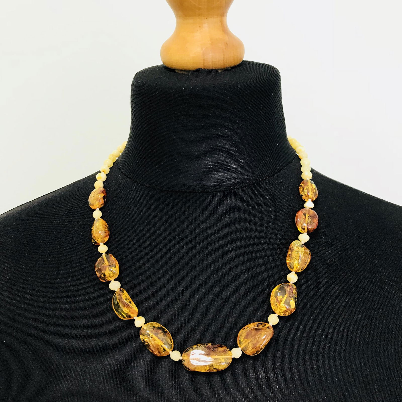 Royal White Natural Polished Baltic Amber Necklace (1 of 10)