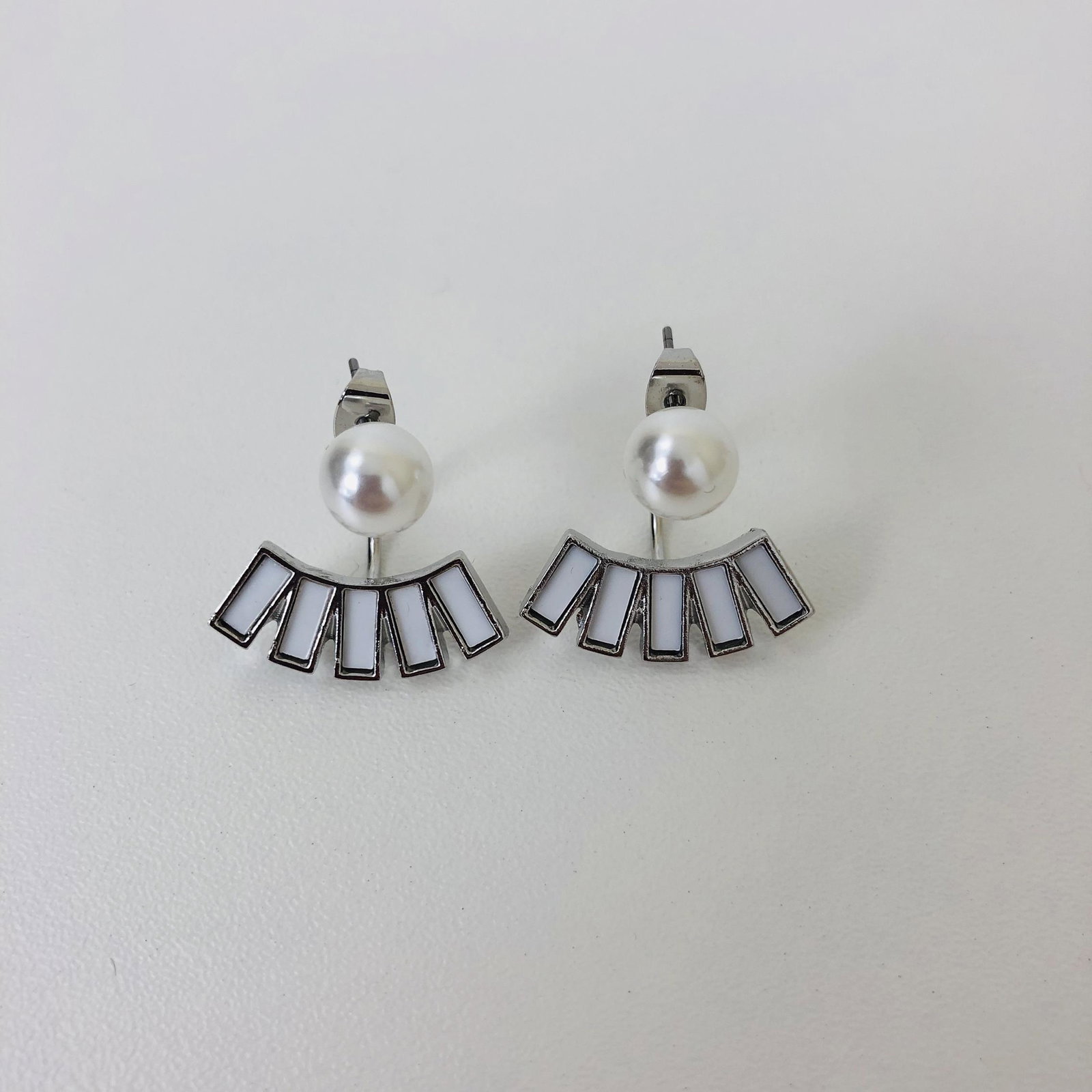 Ladies Scandinavian Jewelry Earrings: Made by Norwegian Jewelry and Accessories Brand - ROSENVINGE