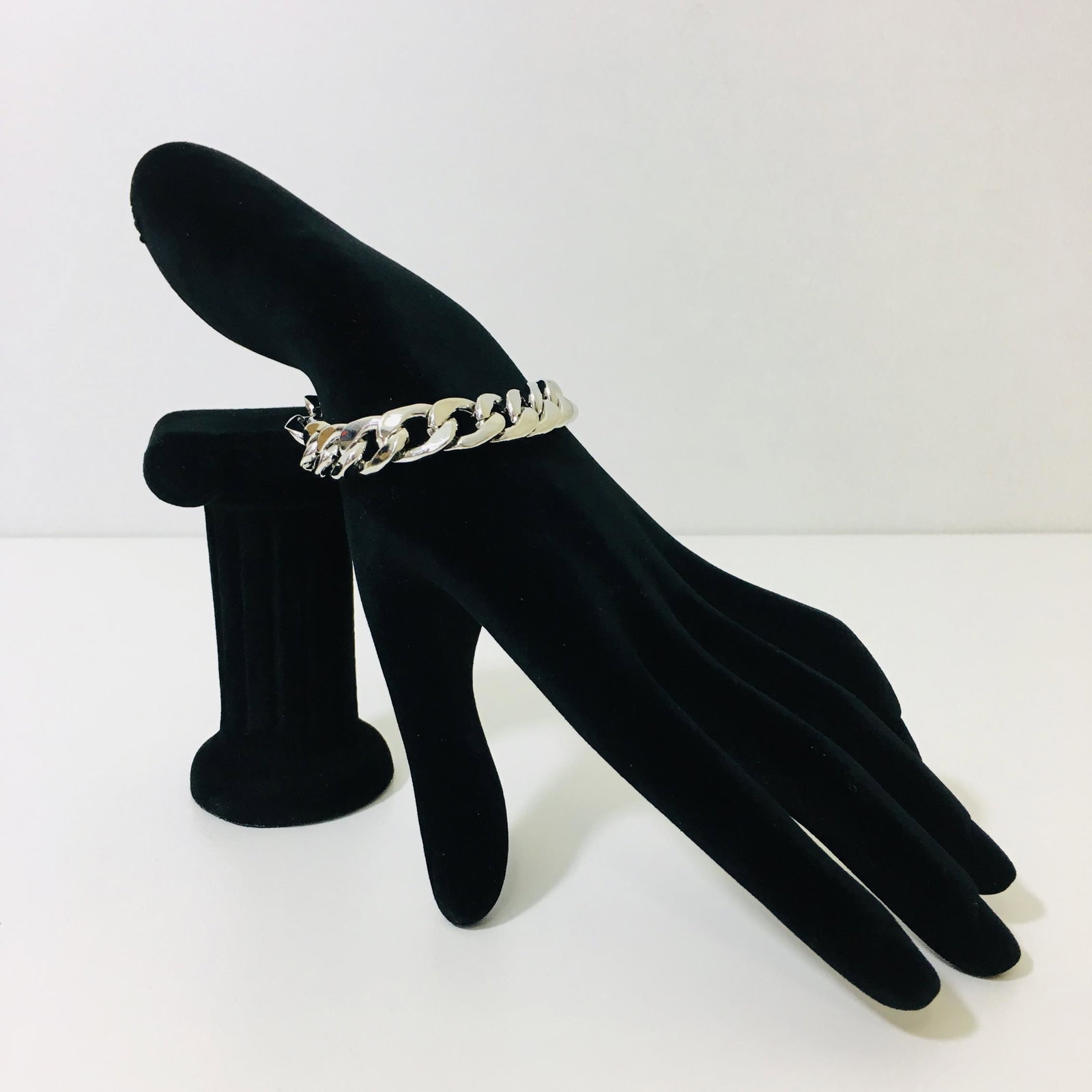 Ladies Scandinavian Jewelry Bracelet: Made by Norwegian Jewelry and Accessories Brand - ROSENVINGE