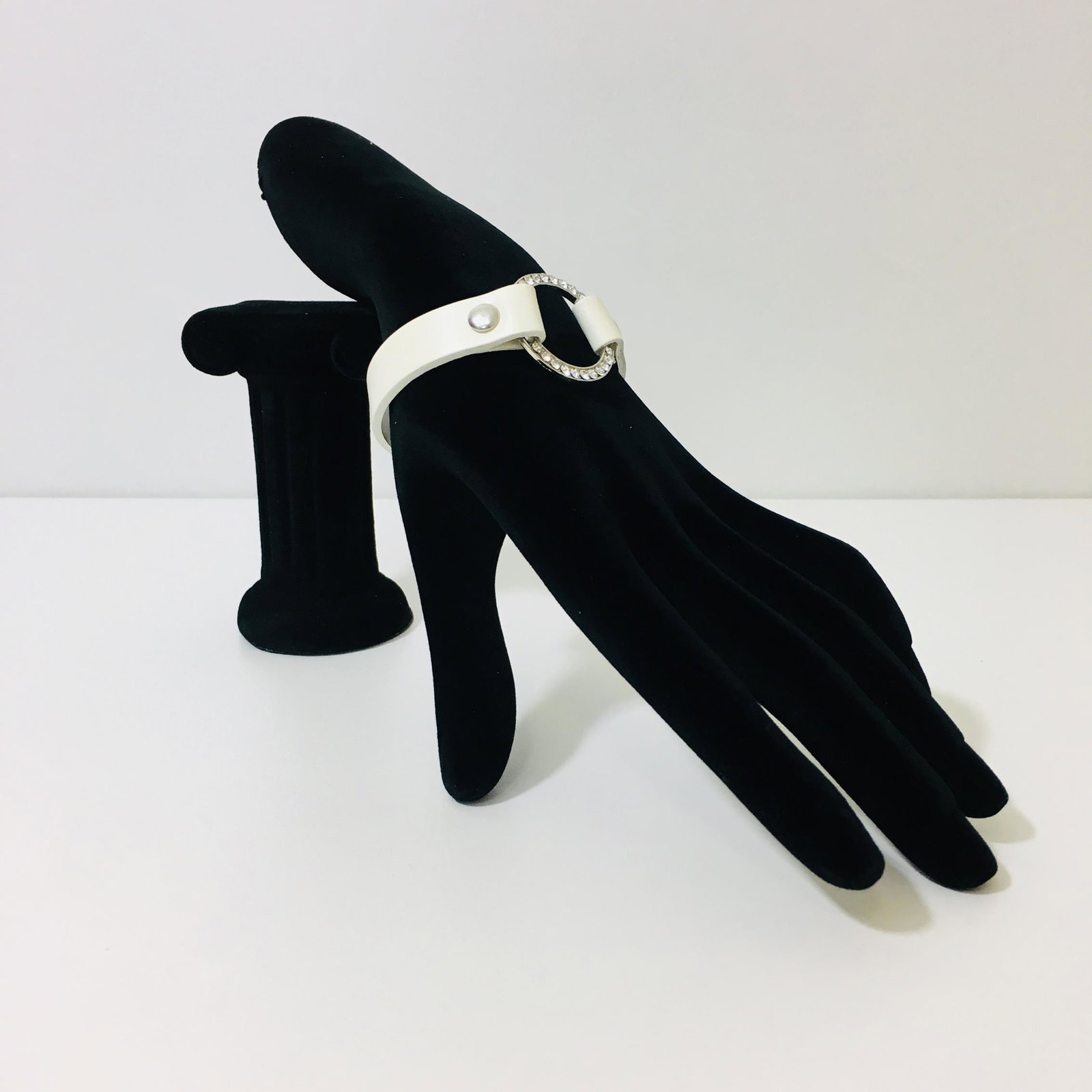 Ladies Scandinavian Jewelry Bracelet: Made by Norwegian Jewelry and Accessories Brand - ROSENVINGE