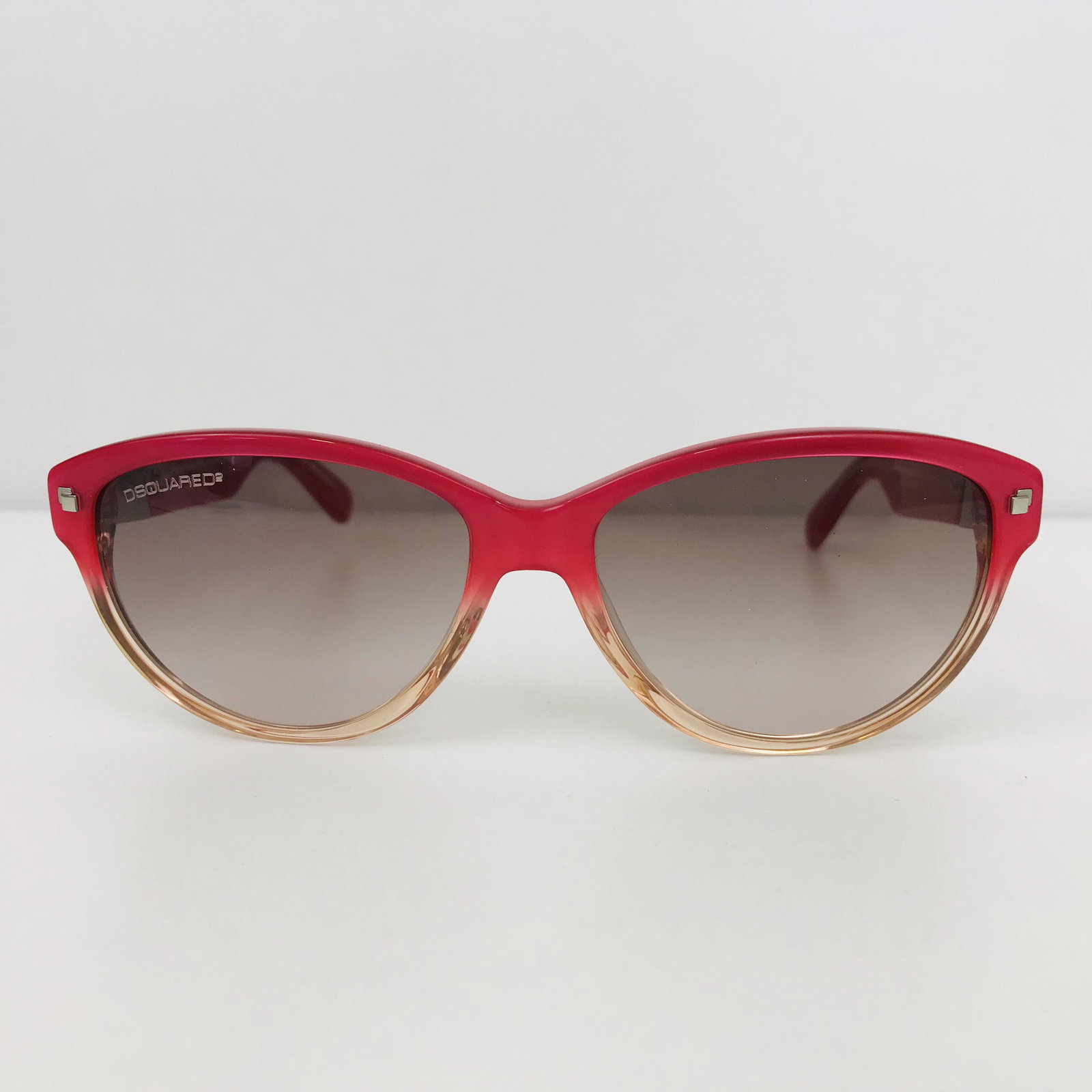 New DSQUARED Designer Sunglasses: Gender: Woman Frame: Acetate Bridge, mm: 15 Temples, mm: 145 Lenses diameter, mm: 55 Protection: UV2